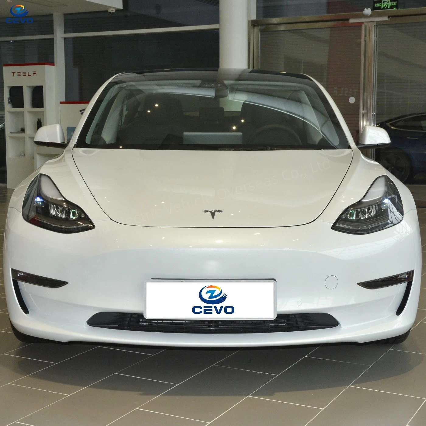 China Long Battery Life Pure Electric Model 3 Electric Car for Selling