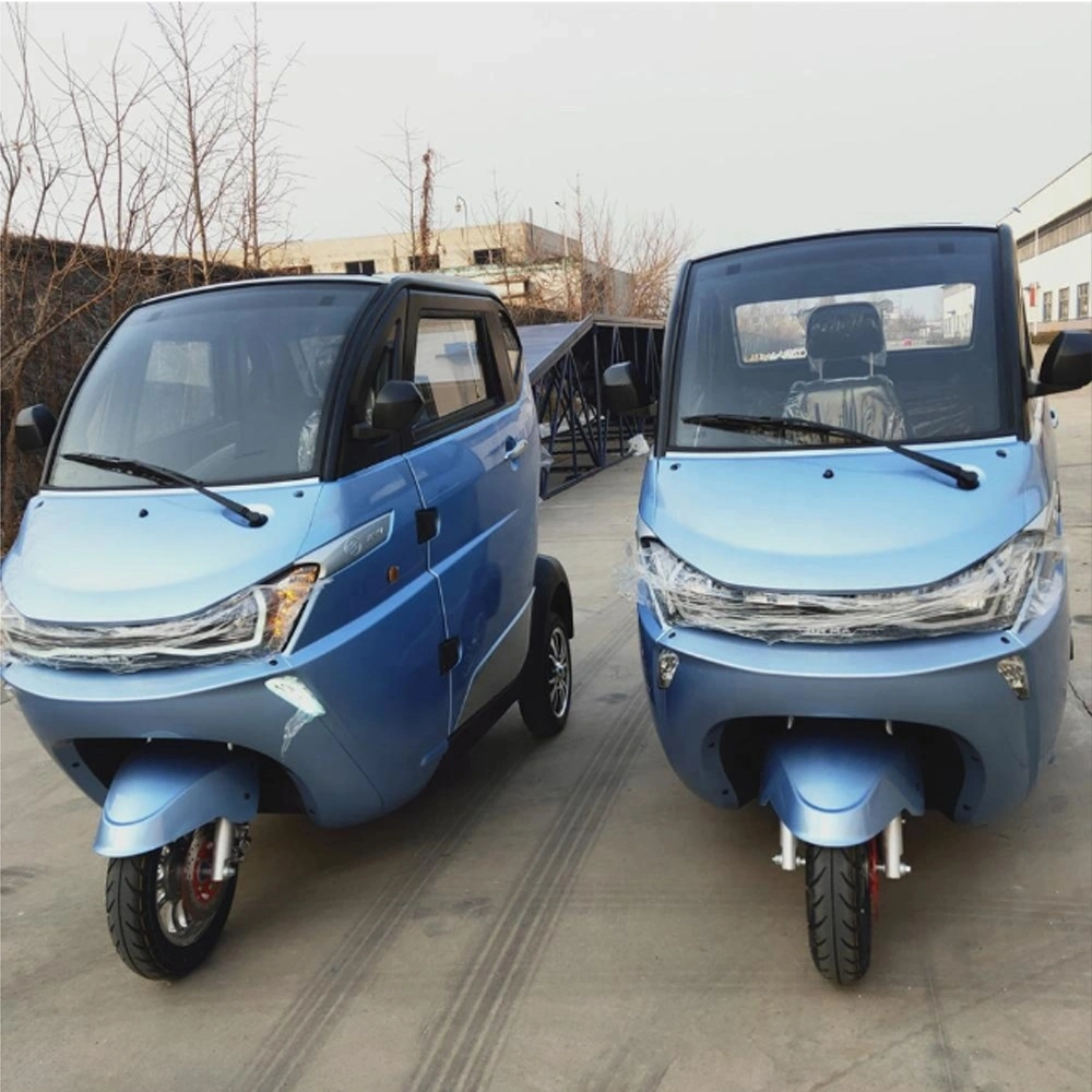 Triciclo eléctrico CEE tres ruedas cargo Triciclo eléctrico motocicleta Rickshaw Scooter de movilidad totalmente cerrado Scooter de carga Motor con cabina