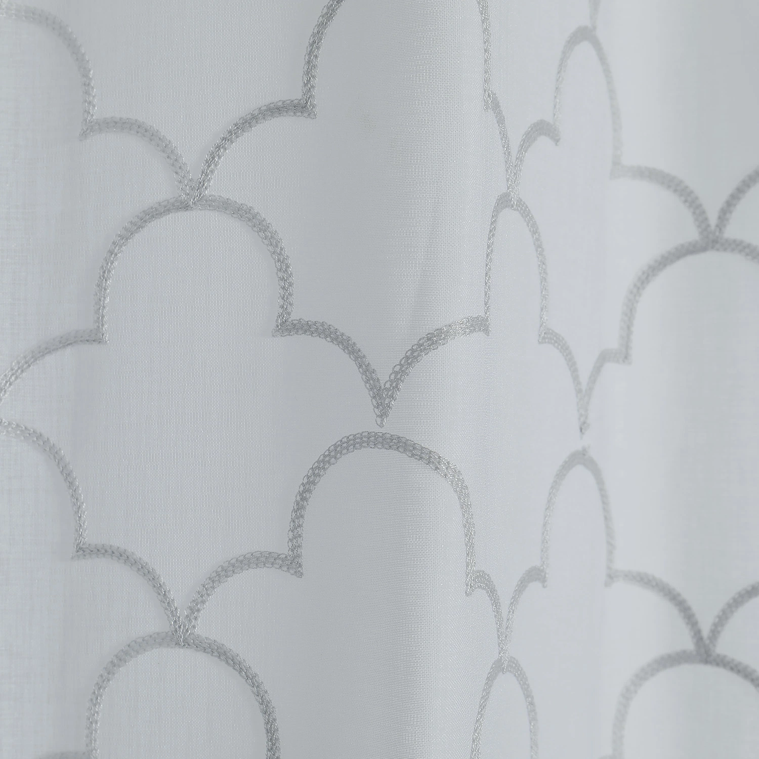 Polyester Sheer Fabric with Fashion Geomatry Design Embroidered Curtain