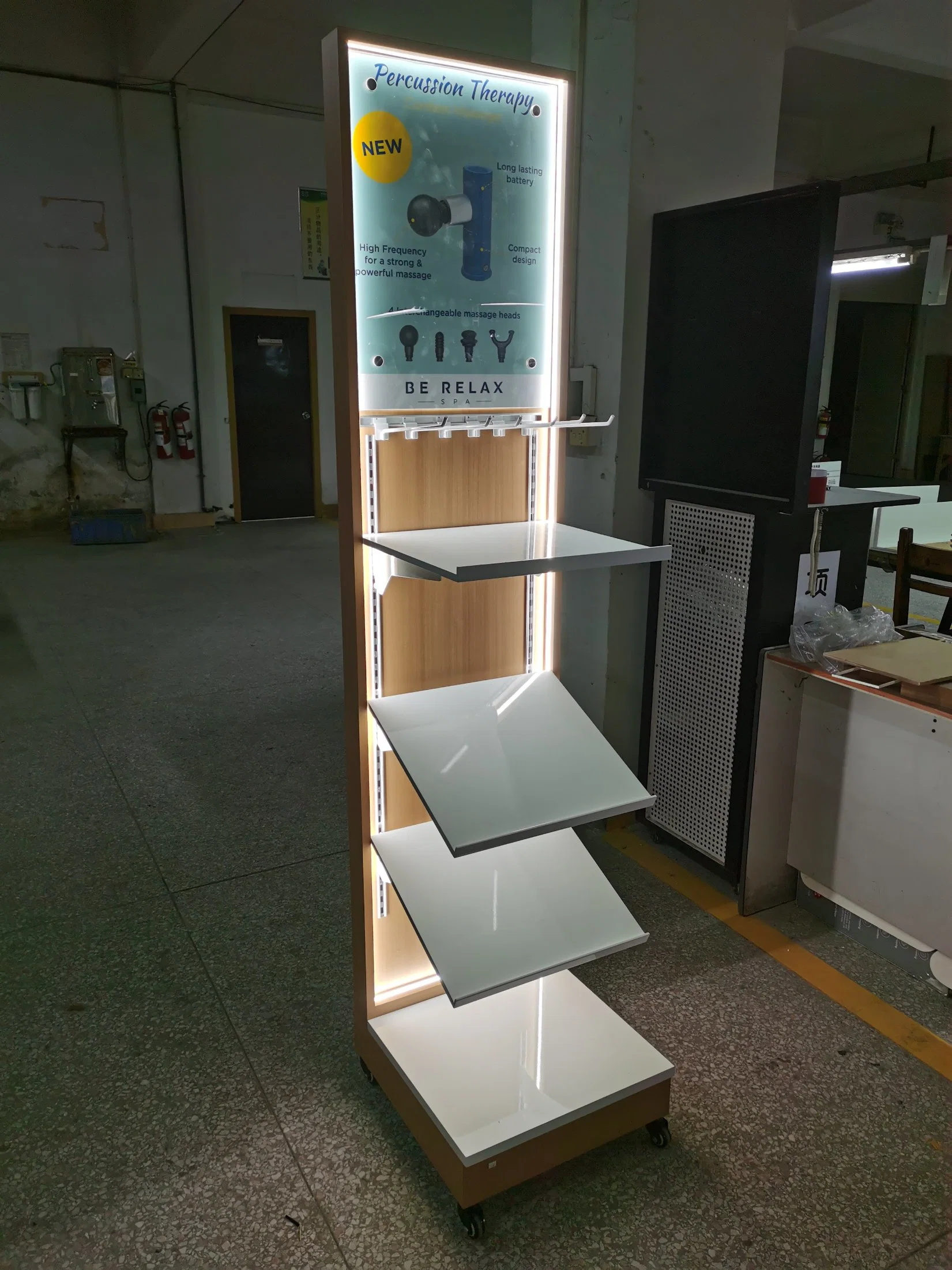 Customized Removable Floor Standing Pillow Display Stand with Lighting Advertising Board