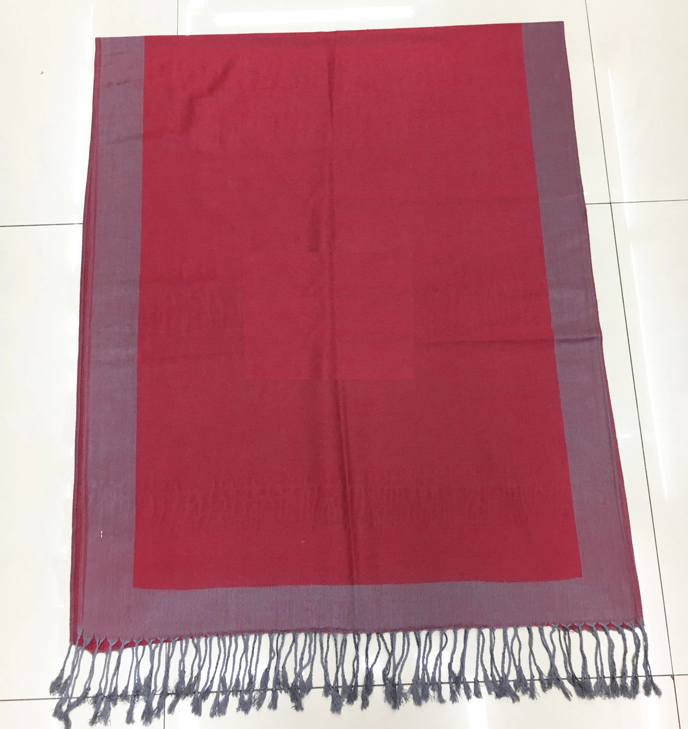 Hot Vendido Factory Bulk elegante seda sensación suave de sobretamaño Shawl La pashmina robó