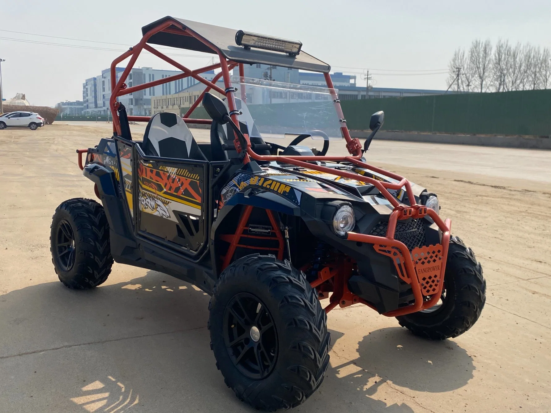 عربة تجرها دفع رباعي تعمل بالدفع الثنائي مع نظام تشغيل السيارة الكهربائية في طريق Dune Buggy 4X4، السيارة الكهربائية 400 سم مكعب UTV 400cc مع EEC