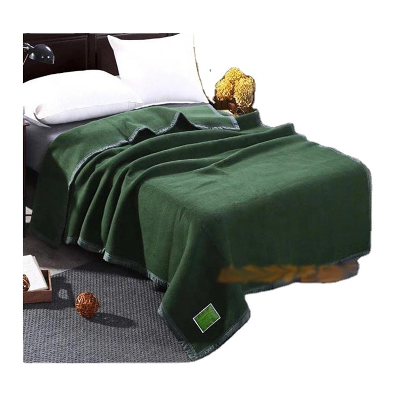 China Disaster Relief Blankets Military Olive Gareen Wool Blended Blanket Outdoor 500 Grams 180X200cm Relief Earthquake Blankets