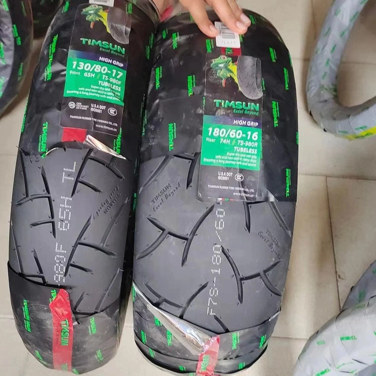 De alto nivel TIMSUN TS-980R, de 15 pulgadas, de 16 pulgadas, de 17 pulgadas, la motocicleta de 18 pulgadas Tubeless neumáticos deportes