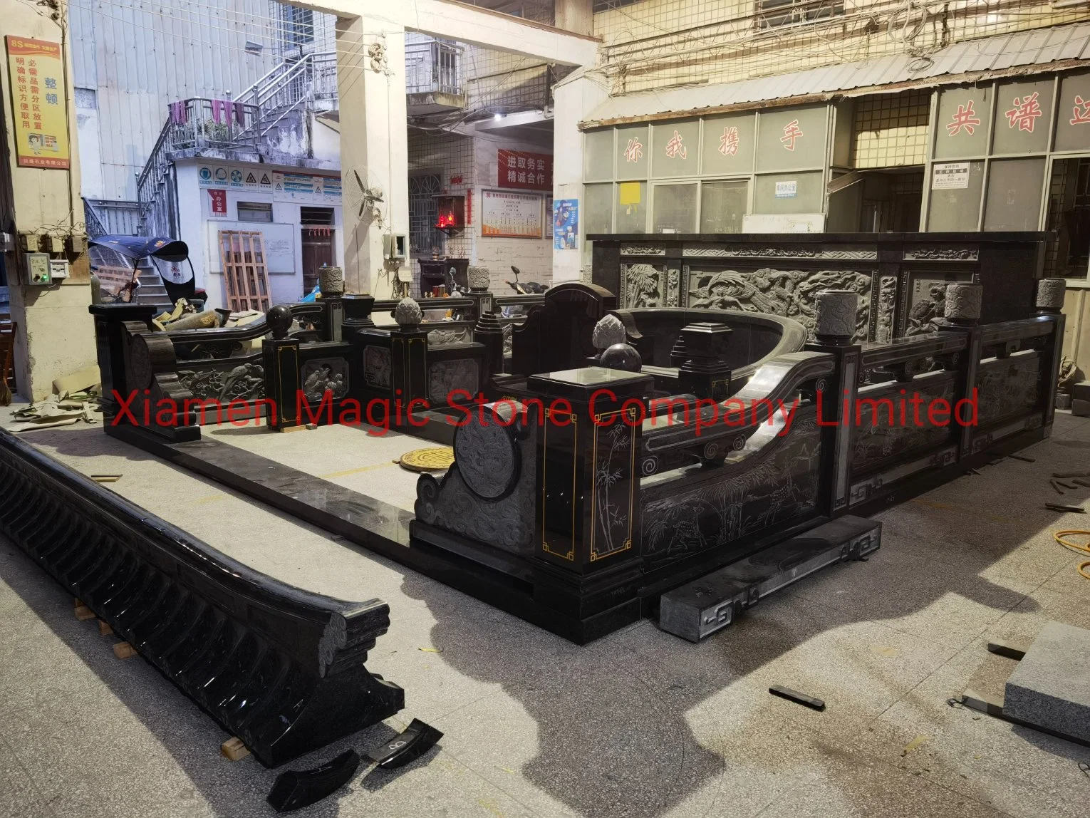 China Wholesale/Supplier Granite Stone Absolutely Black Maker Large Monuments