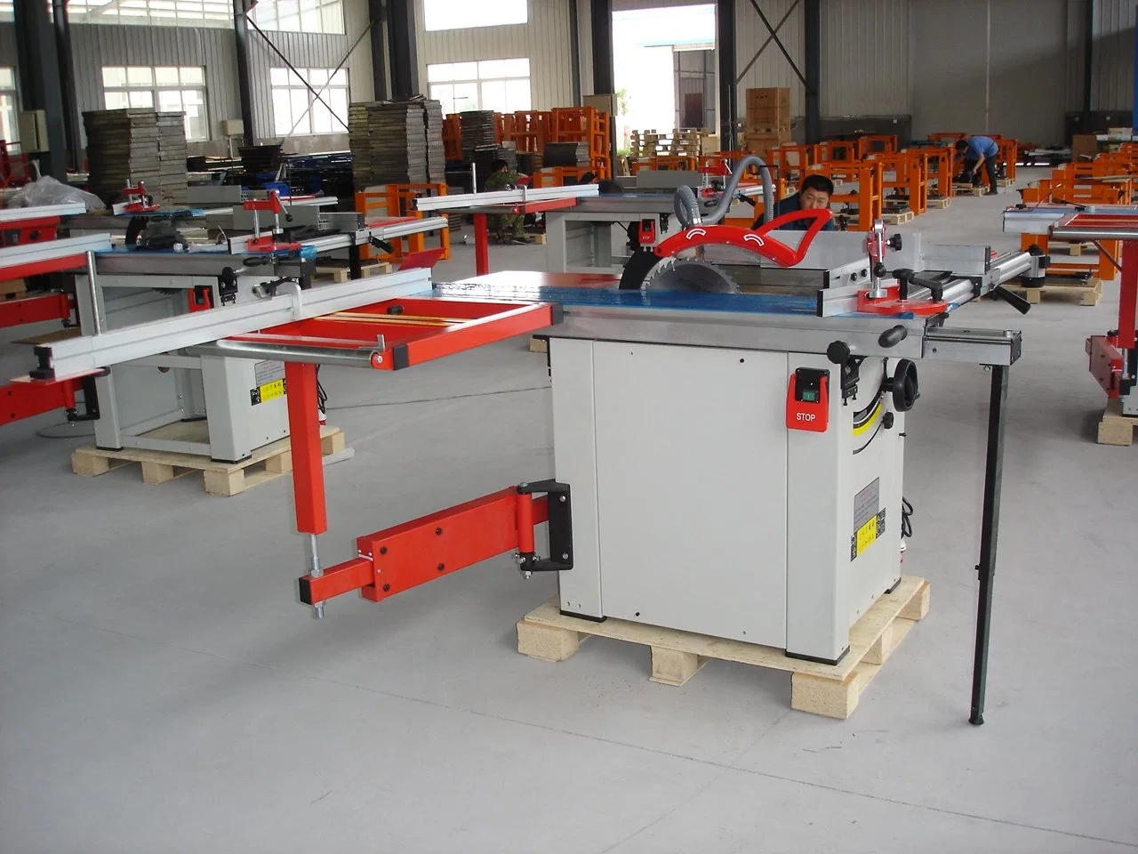 Elevadores eléctricos de comprimento extra de processamento de madeira compacta de mesa máquina de corte de serra de mesa deslizante
