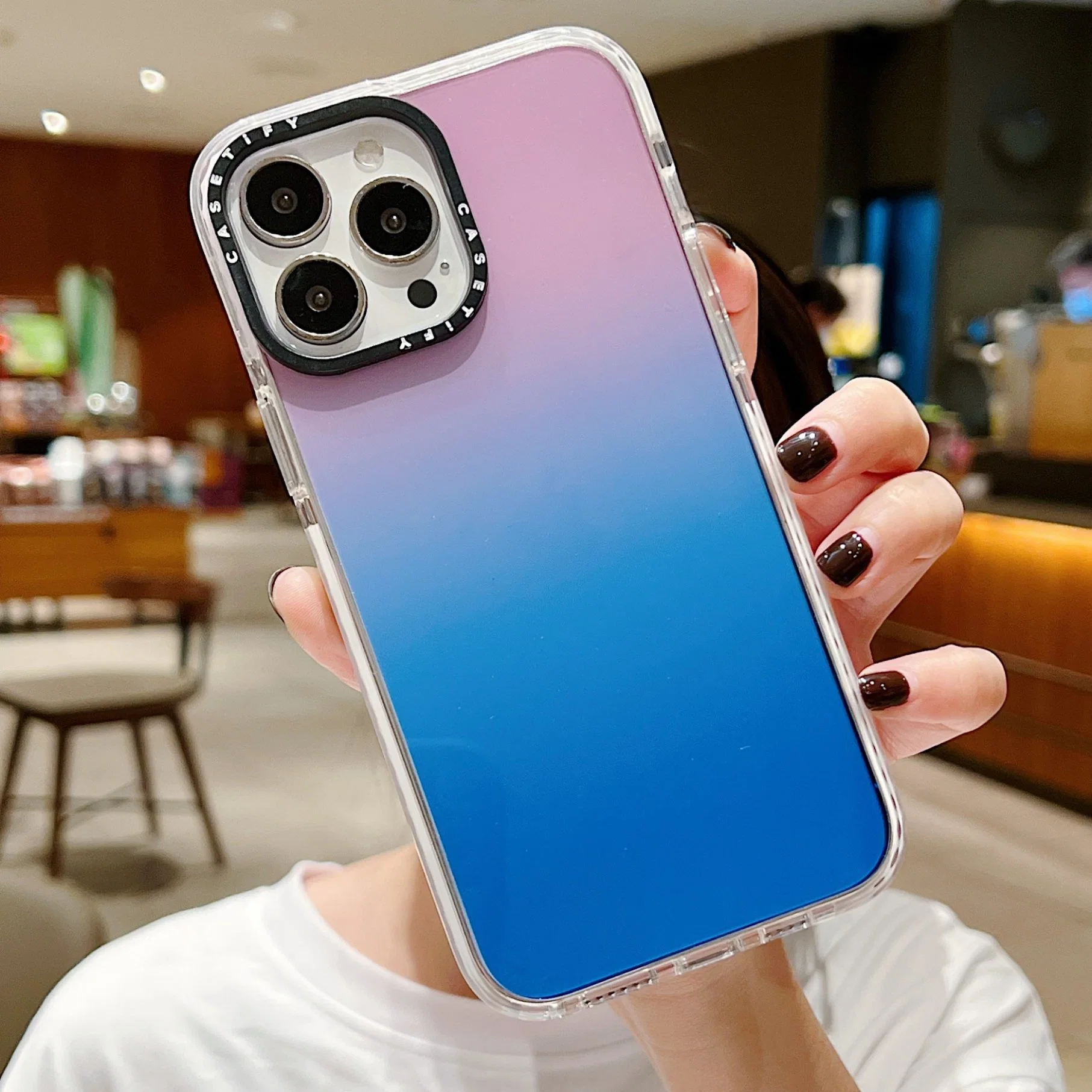 Diseño popular Venta en caliente gradiente óptico Color teléfono de poliuretano termoplástico Funda para iPhone 13 12 11