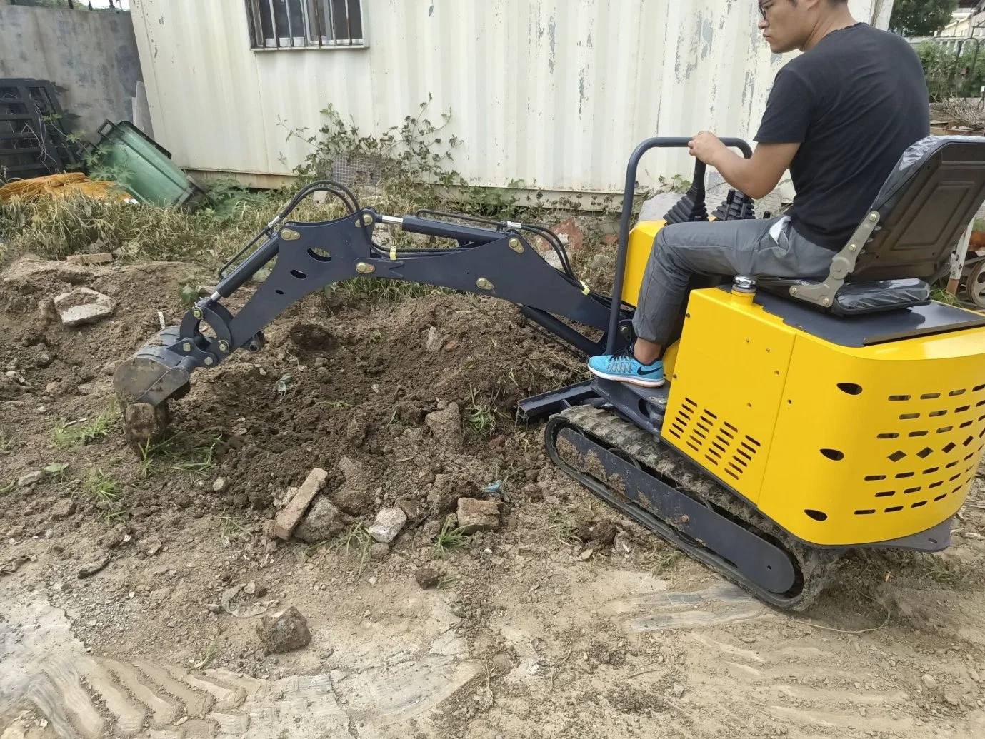 China 1 Ton Portable Mini Excavator Super Mini Digger