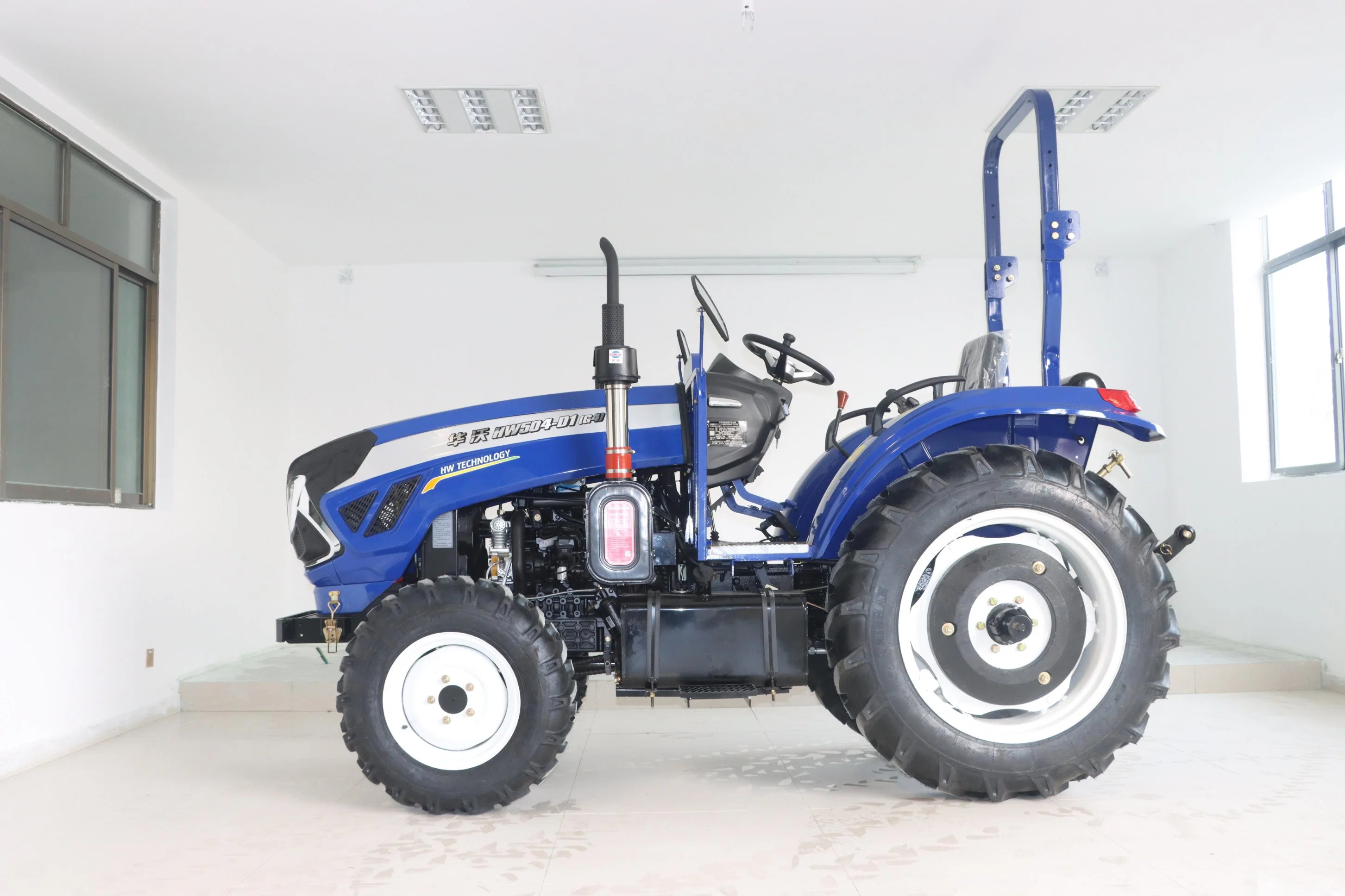 4X4 Hw504/ 604/704 Wheeled Farming Tractor with CE/ ISO