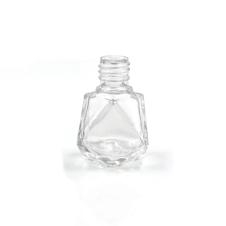 Refillable Diamond Shape 8ml Glass Hanging Car Fragrance Bottle with Oak Cap