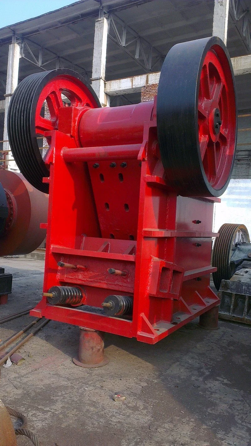 Stone / Rock Processing Jaw / Hammer / Cone Crusher From China