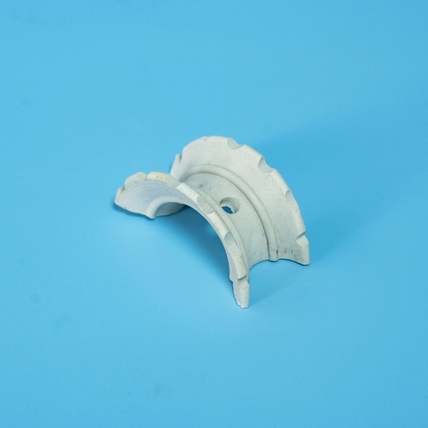 Light Grey Ceramic Tower Packing Alumina Random Packing Saddle for Cooling Tower