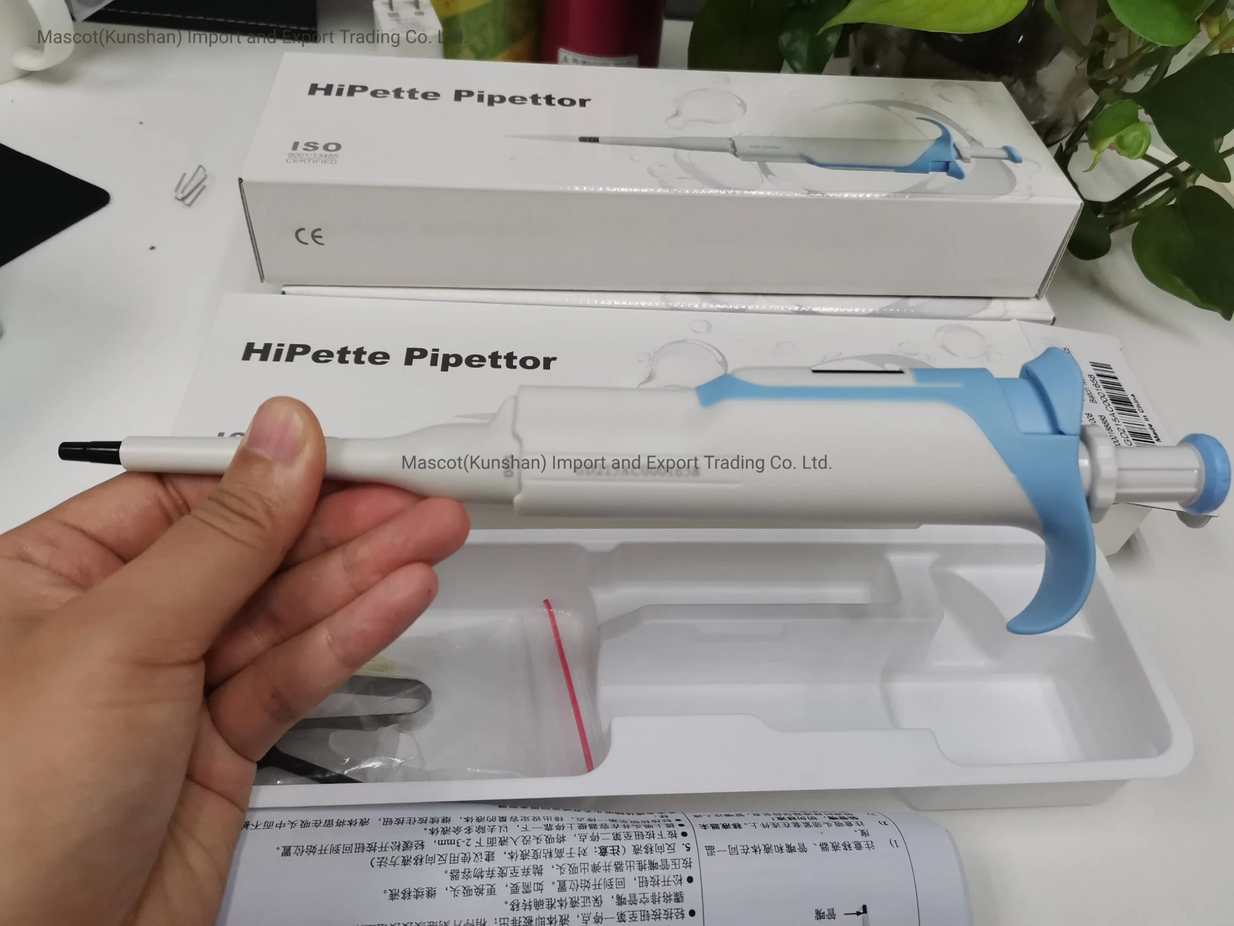 Laboratory Toppette Adjustable Volume Multi-Channel Pipette