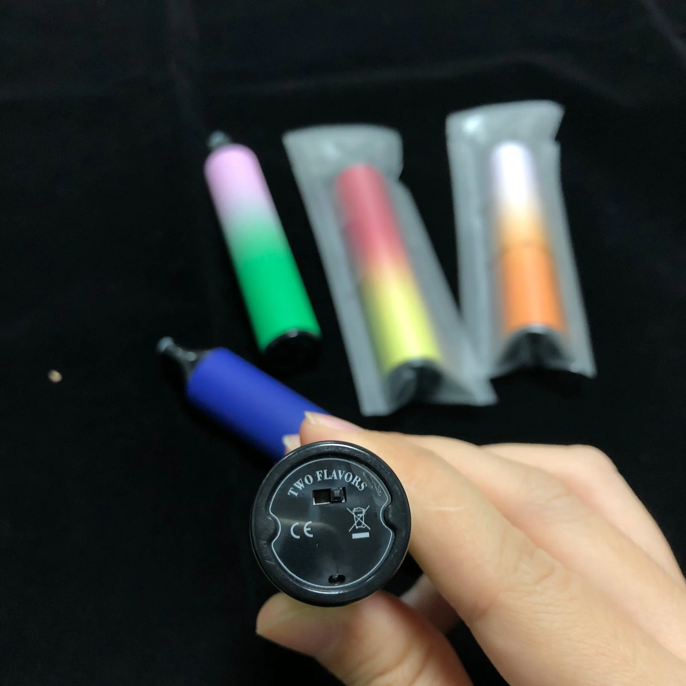 Custom Your Own Flavors 1200 Puffs Disposable/Chargeable Vape Pen with Nic Salt E Liquid