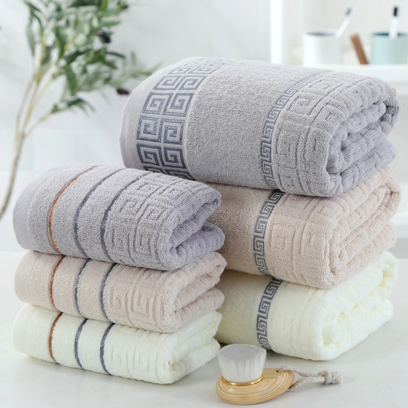 Les serviettes de toilette de luxe 5 étoiles Hôtel 100% coton de qualité de la broderie serviettes SPA