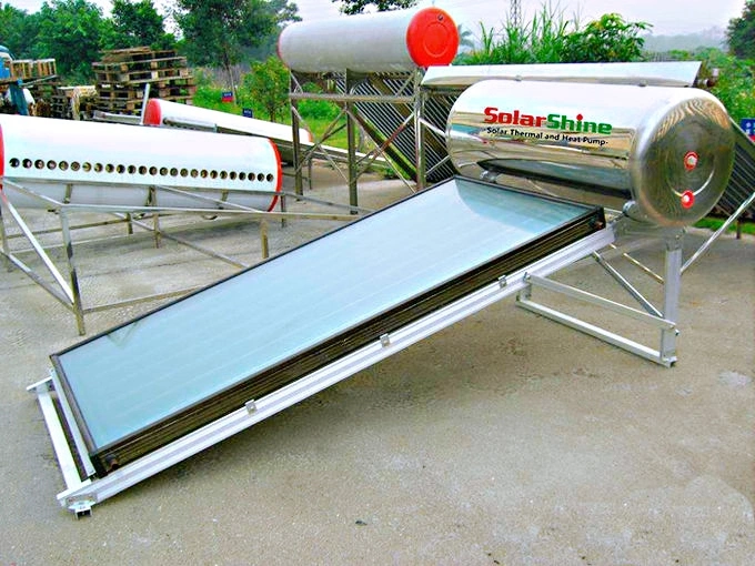 Termosifón de placa plana de alta eficiencia Calentador de agua Solar 100L, 200L, 300L Calentador de agua Solar presurizada sistema de Calentador de agua Solar directo