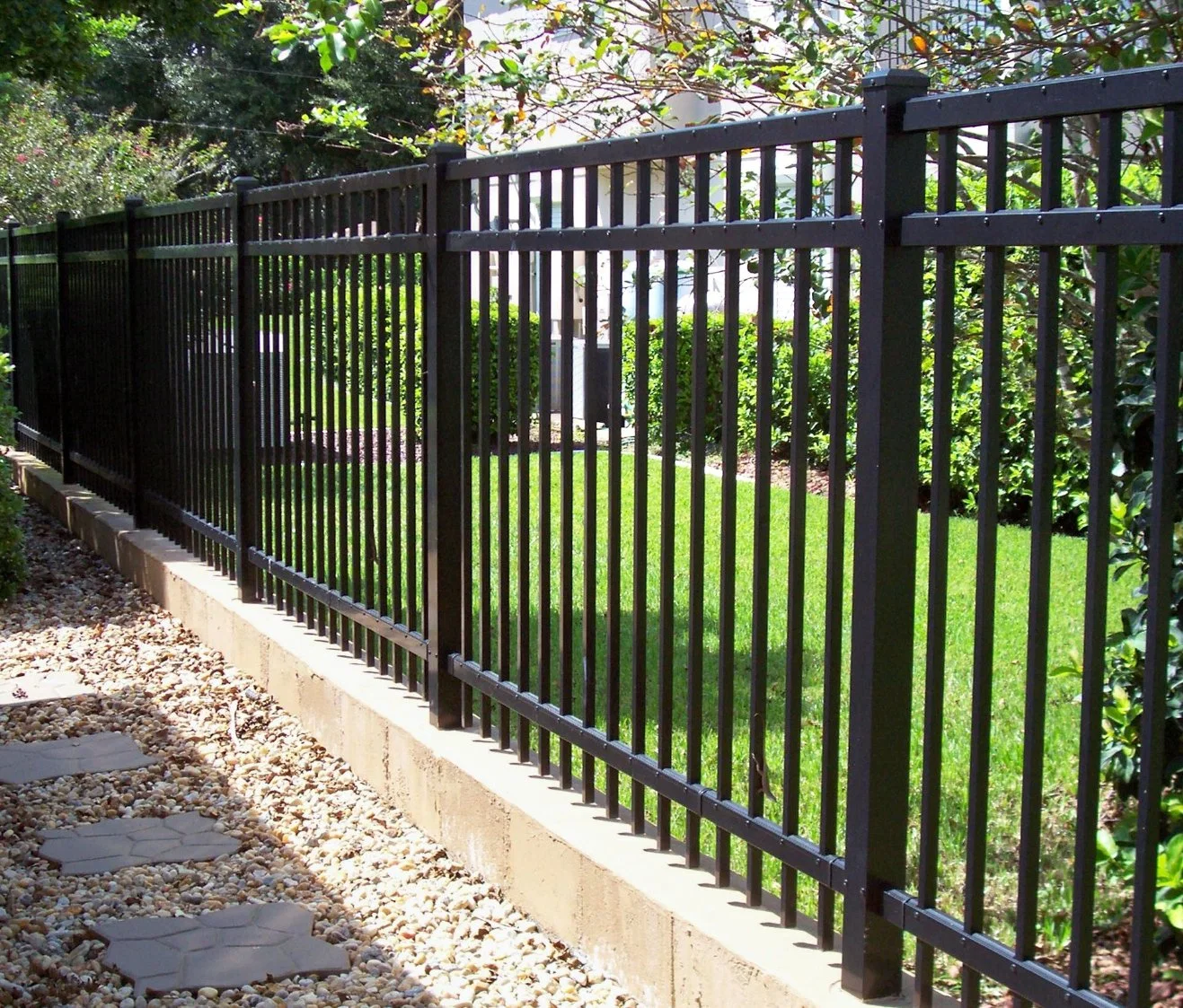 Outdoor Rot Proof Galvanized Steel Visibility Fence for Garden/Pool/House