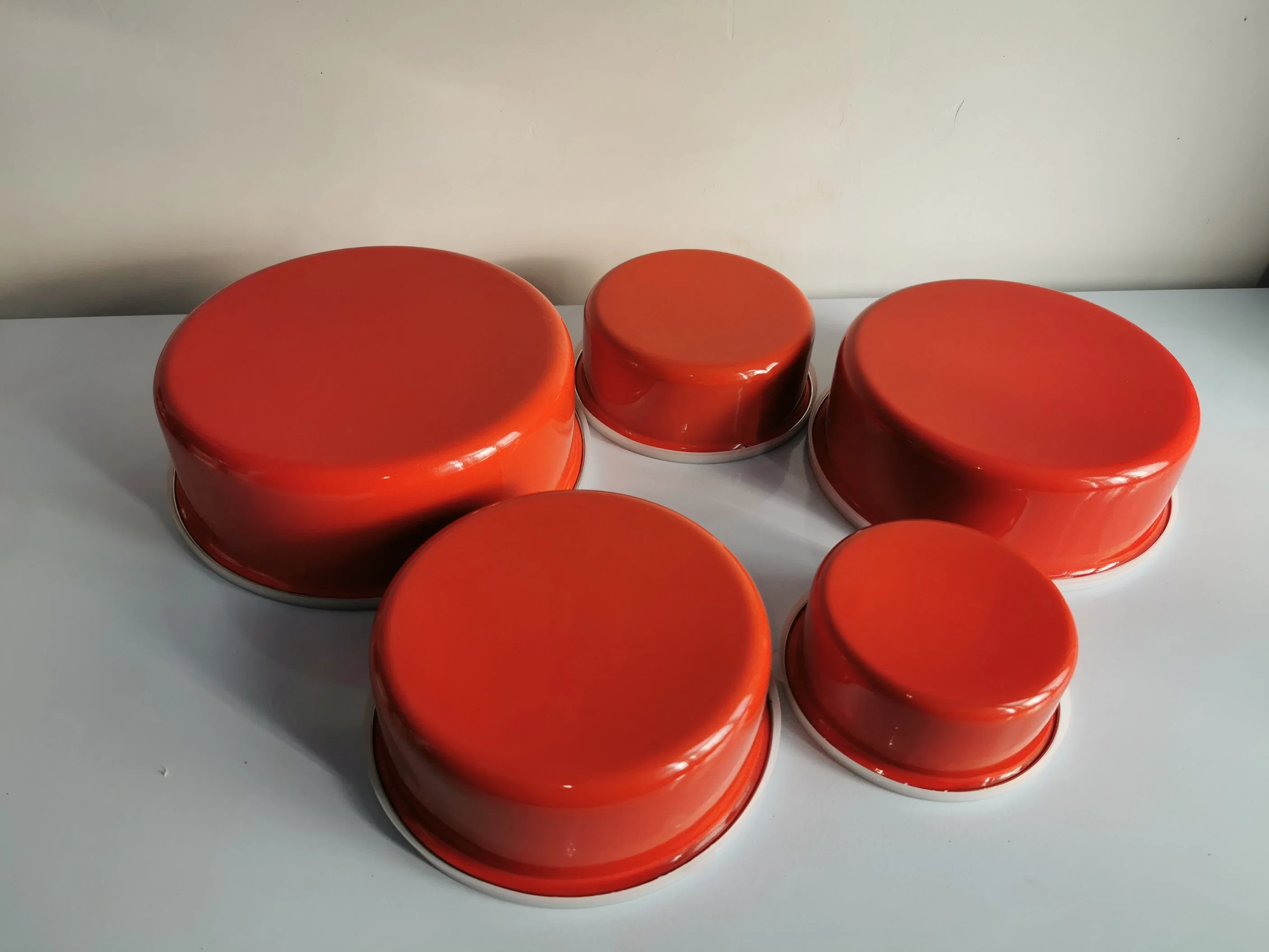 5PCS Enamel Storage Bowl Red Color Body with Flower Deco and Plastic Cover