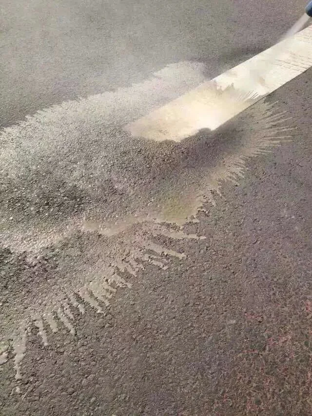 Termoplástico de alta presión de pulverización de agua Máquina de removedor de marcado de carretera