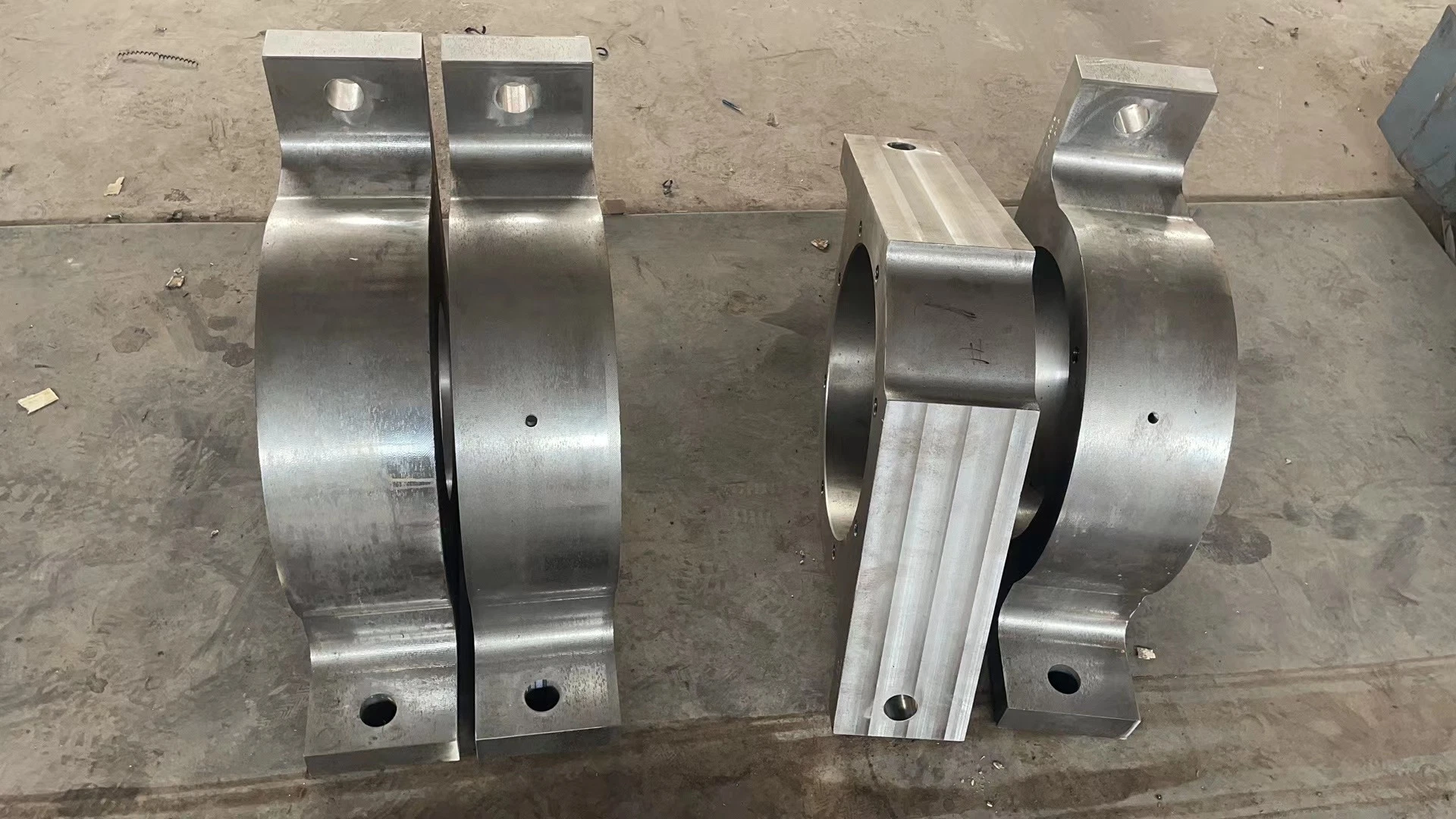 Made in China Casting Bearing Housing / Bearing Box of Spare Parts with Different Material