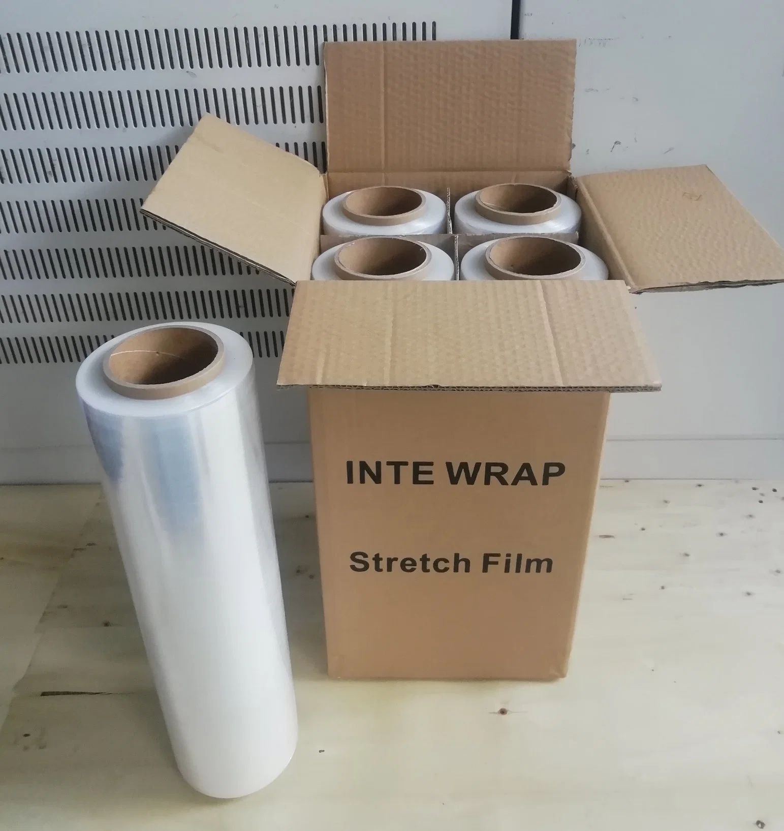 PE Kunststoff Jumbo Roll Maschine und Hand verwenden Stretch-Film Mini Small Roll Stretch Pallet Wrap Film für Schrumpfverpackung