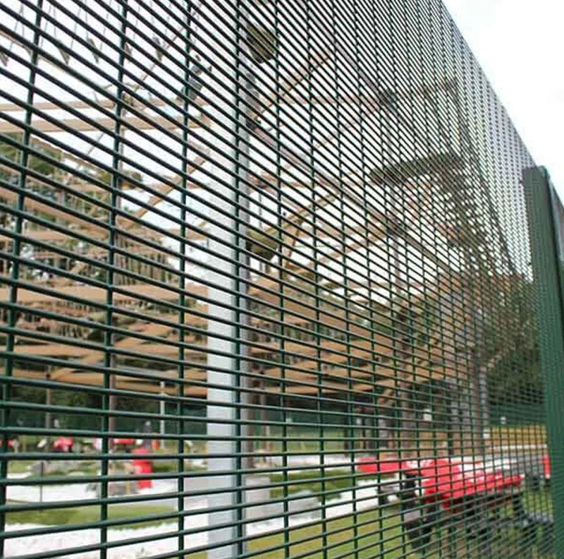 La Chine d'alimentation haute vert galvanisé anti grimper panneaux de clôture de la prison de sécurité 358 Le grillage de séparation de jardin en fer clôture antivol