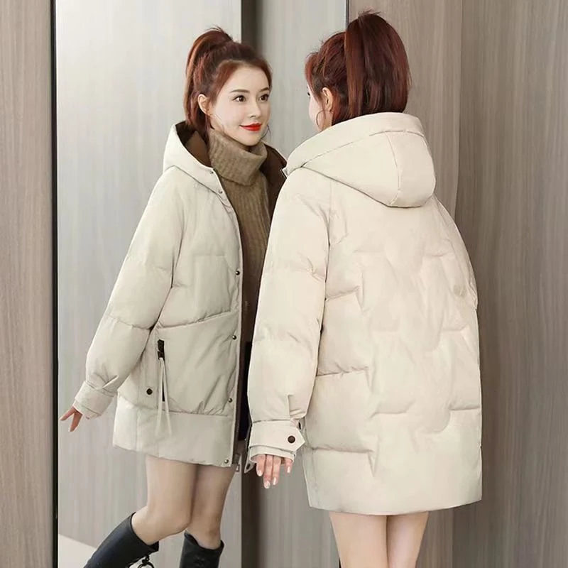 Daunenjacke aus Baumwolle Frauen′ S MITTELLANG Koreanische Version Loose Fashion Große Dicke Jacke