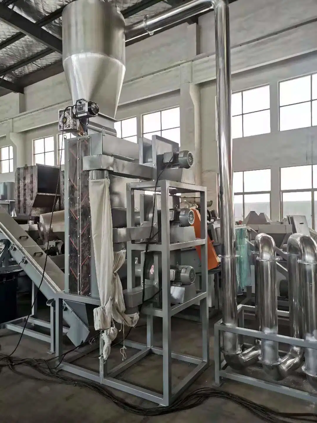 Plastic Bottle Flake Scrap Film Bags Recycling Washing Squeezing Drying Granulating Machine