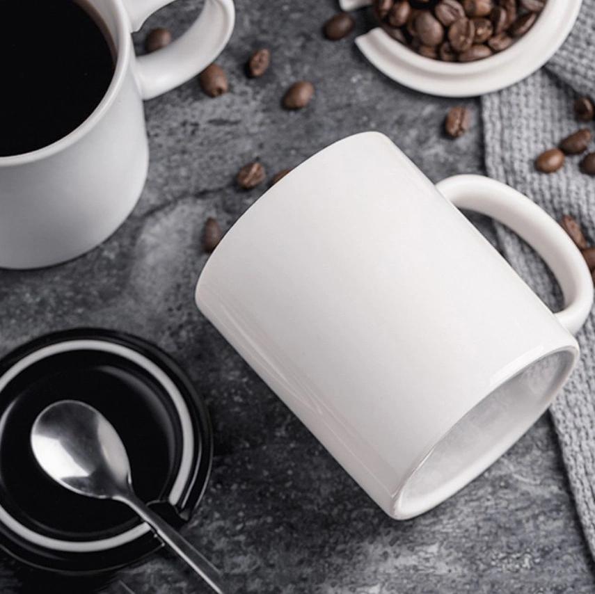 Tasse en céramique personnalisée avec votre logo Vaisselle Tasse légère/mate Pure tasse émaillée Ustensiles de cuisine Décoration avec motif de couleur personnalisée Logo et design personnalisés.