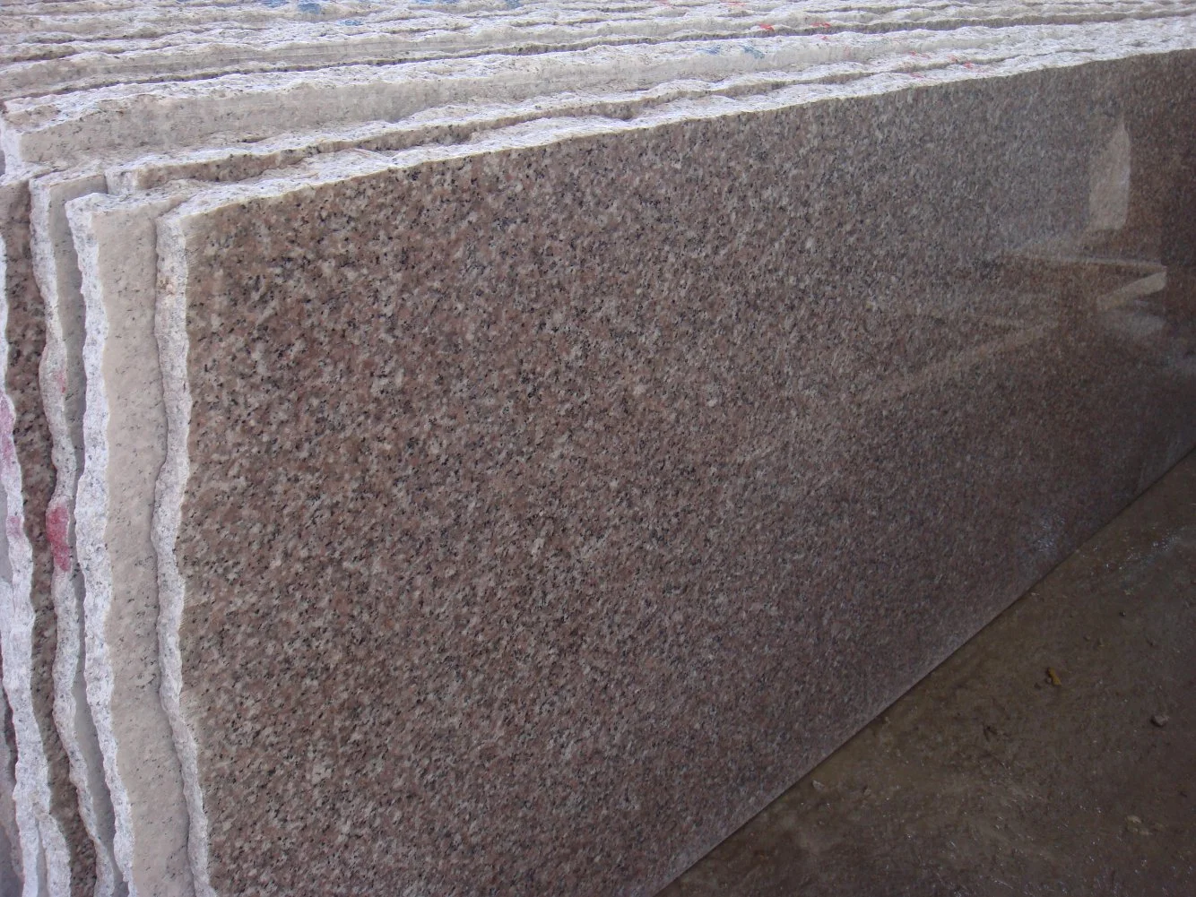 Popular and Hot Sell and Cheap G635 Pink Granite for Paving or Wall or Floorings Used for House Decoration and Gardens