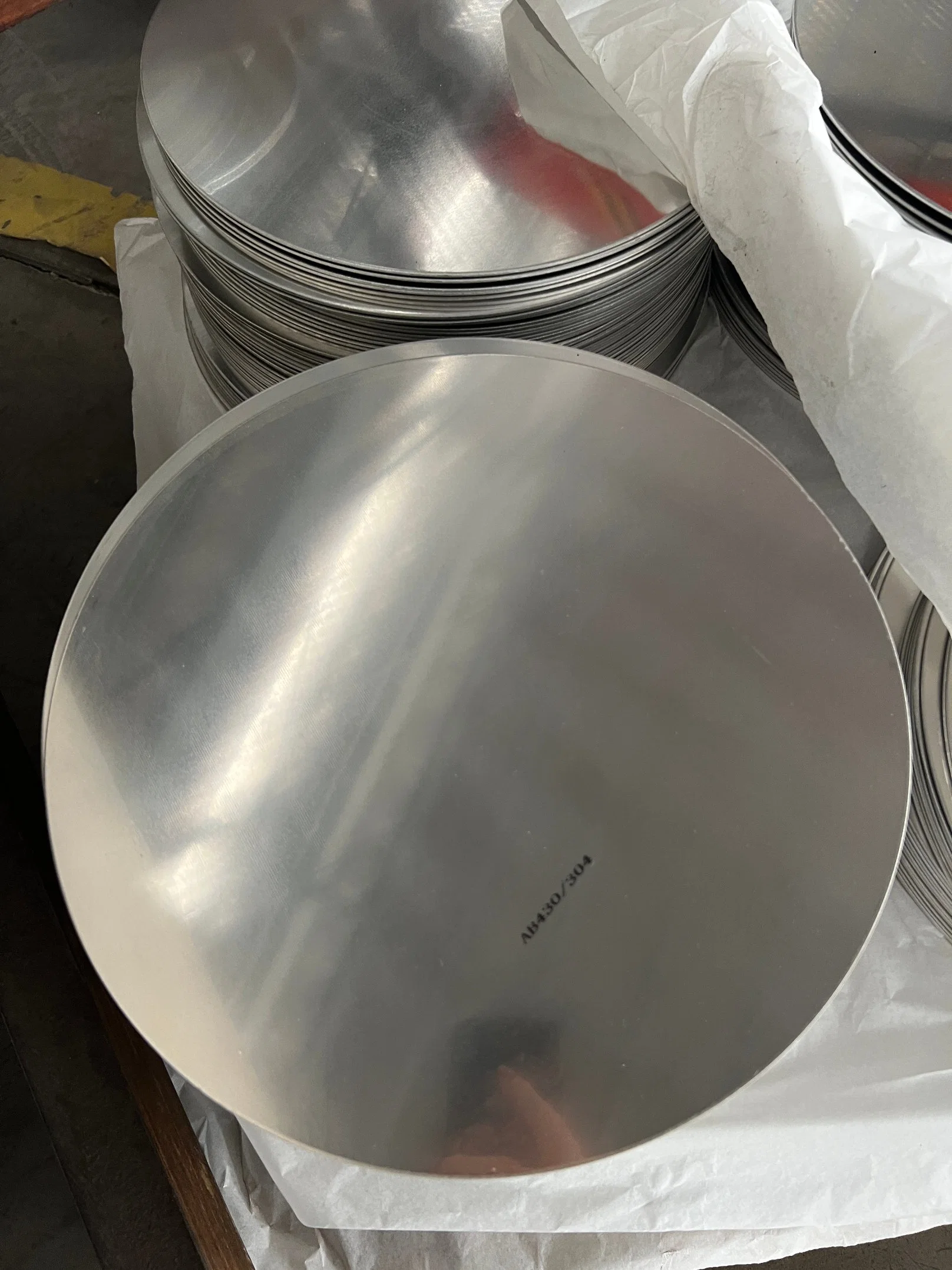 Professional Manufacturer Tri Ply Circle Clad Metal 304/316/430/439/201 Stainless Steel 1050 Aluminum for Cookware Disc