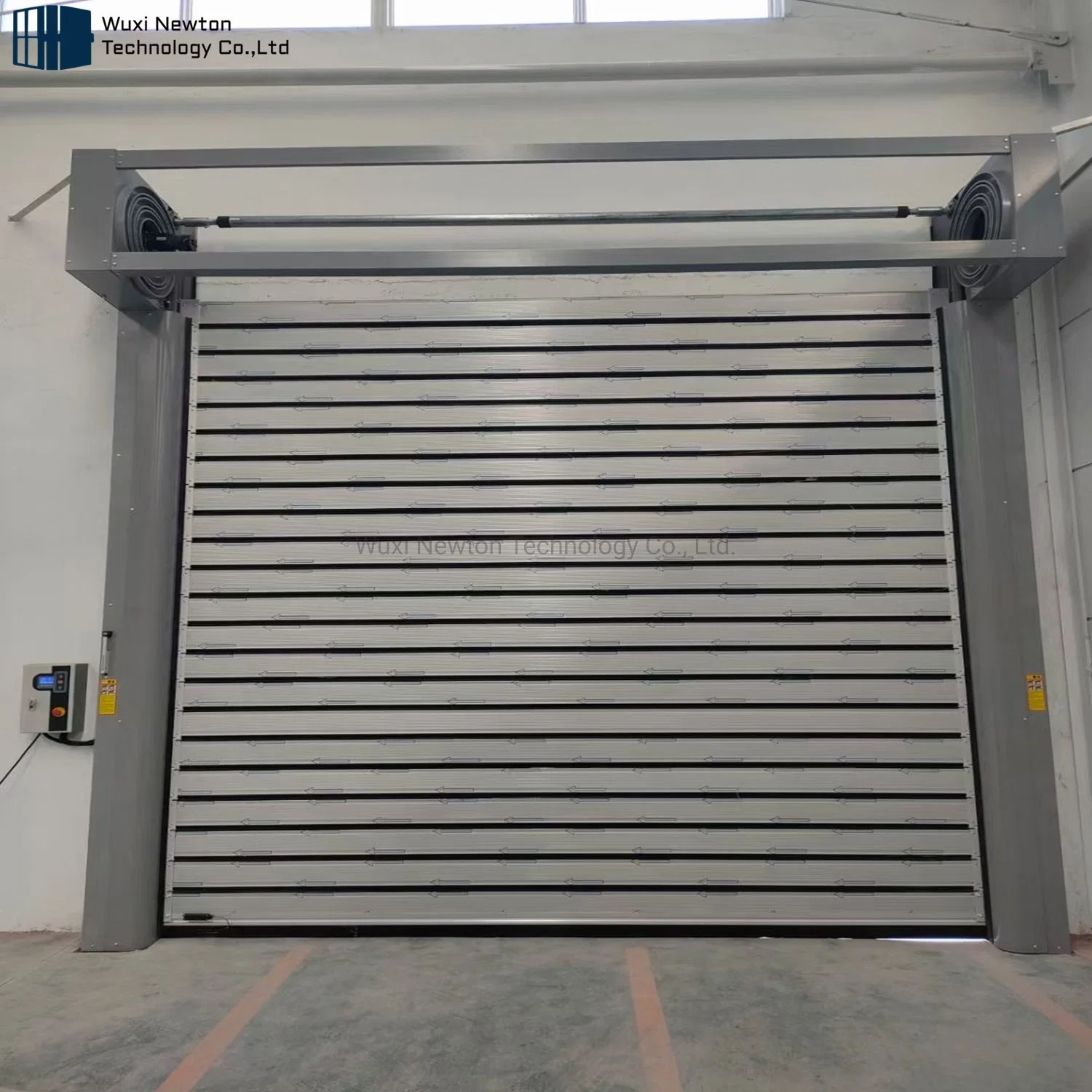 Hartmaterial Rapid PU Schaum Rolling Shutter Tür / High Speed Aluminium Isolations-/Windschutztür