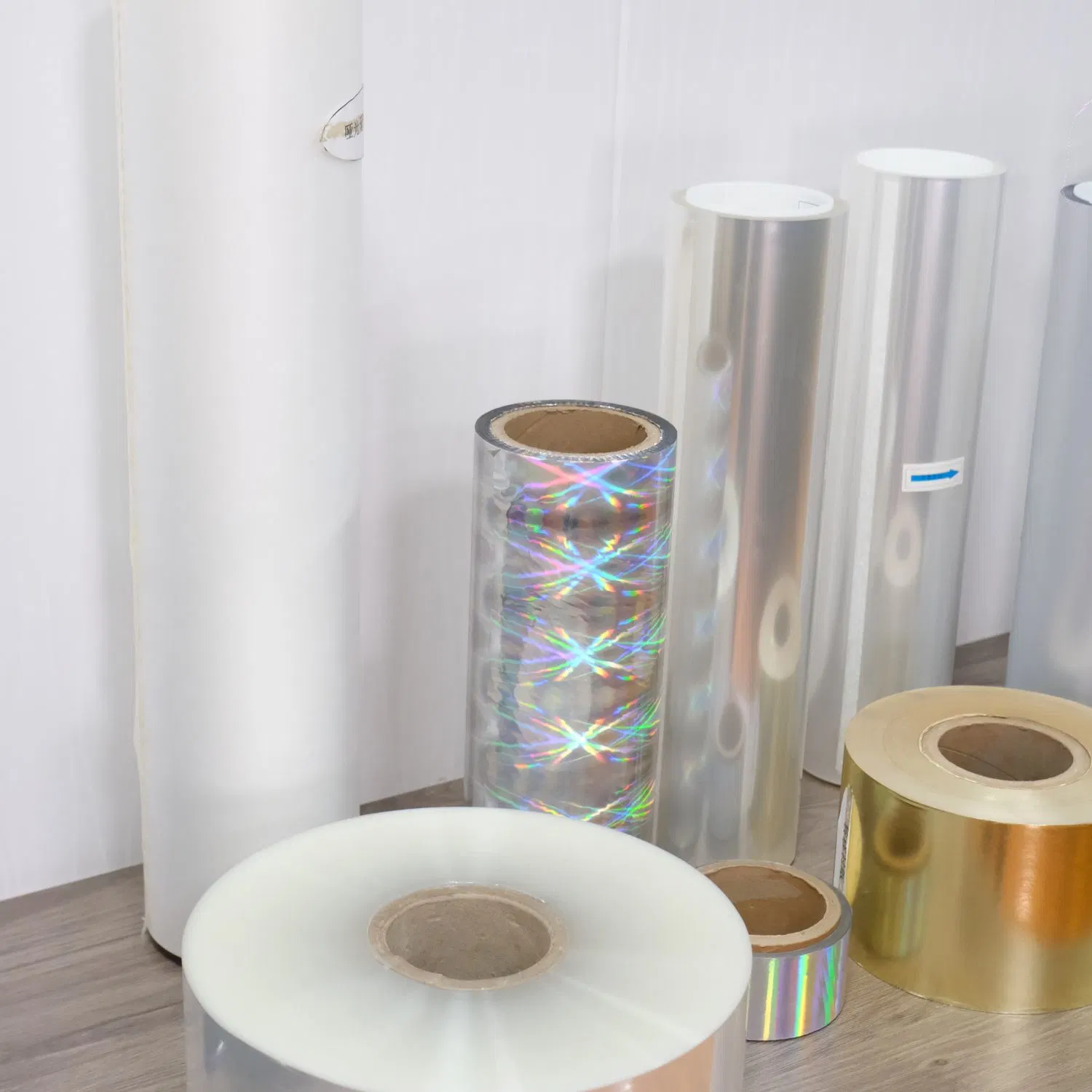 Wholesale/Supplier Manufacturer of BOPP Holographic Metallized BOPP Thermal Lamination Film for Packaging