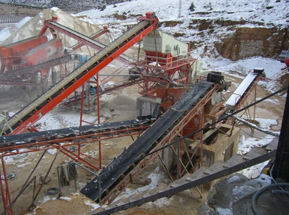 Grande capacité de carrière agrégée Station de concassage de pierre fixe Usine de concassage de pierre