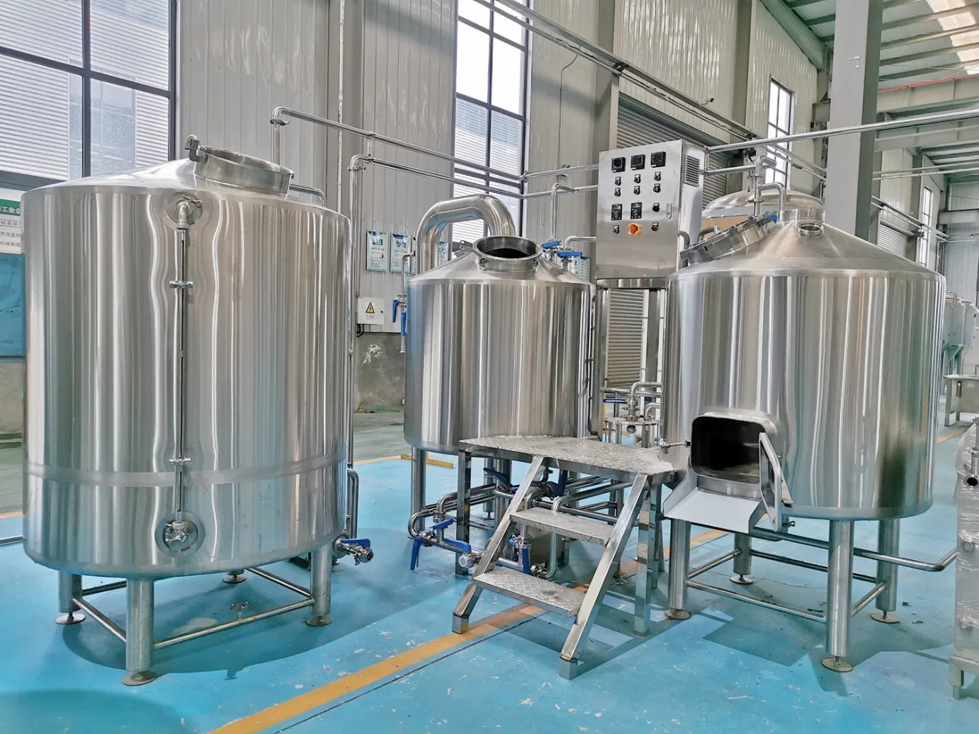 Nano Brewery 300L Microbrewery Equipment for Sale Turnkey Beer Brewing System