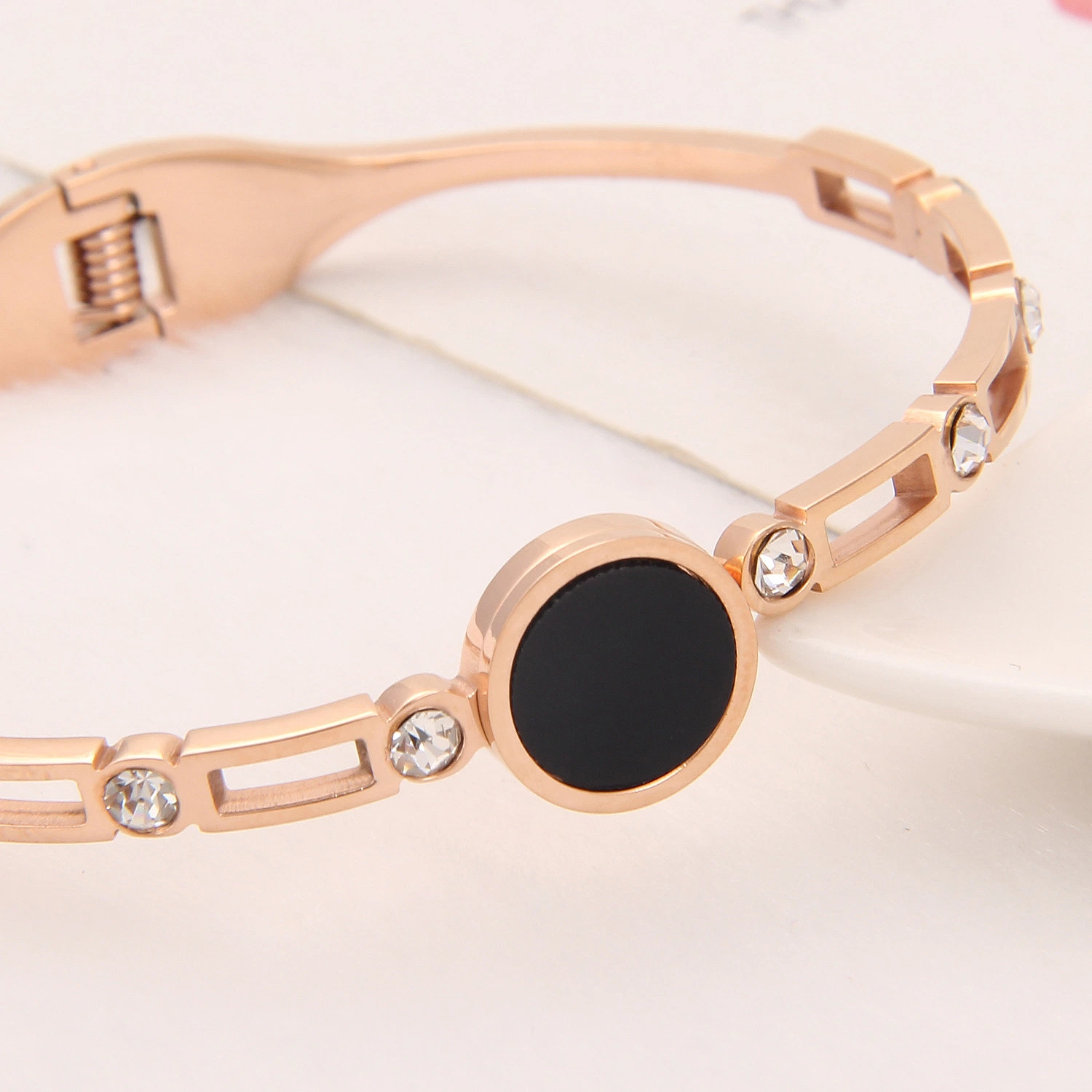 18 K Gold Plated Bangle Setting CZ Stone Shell Spring Bracelets