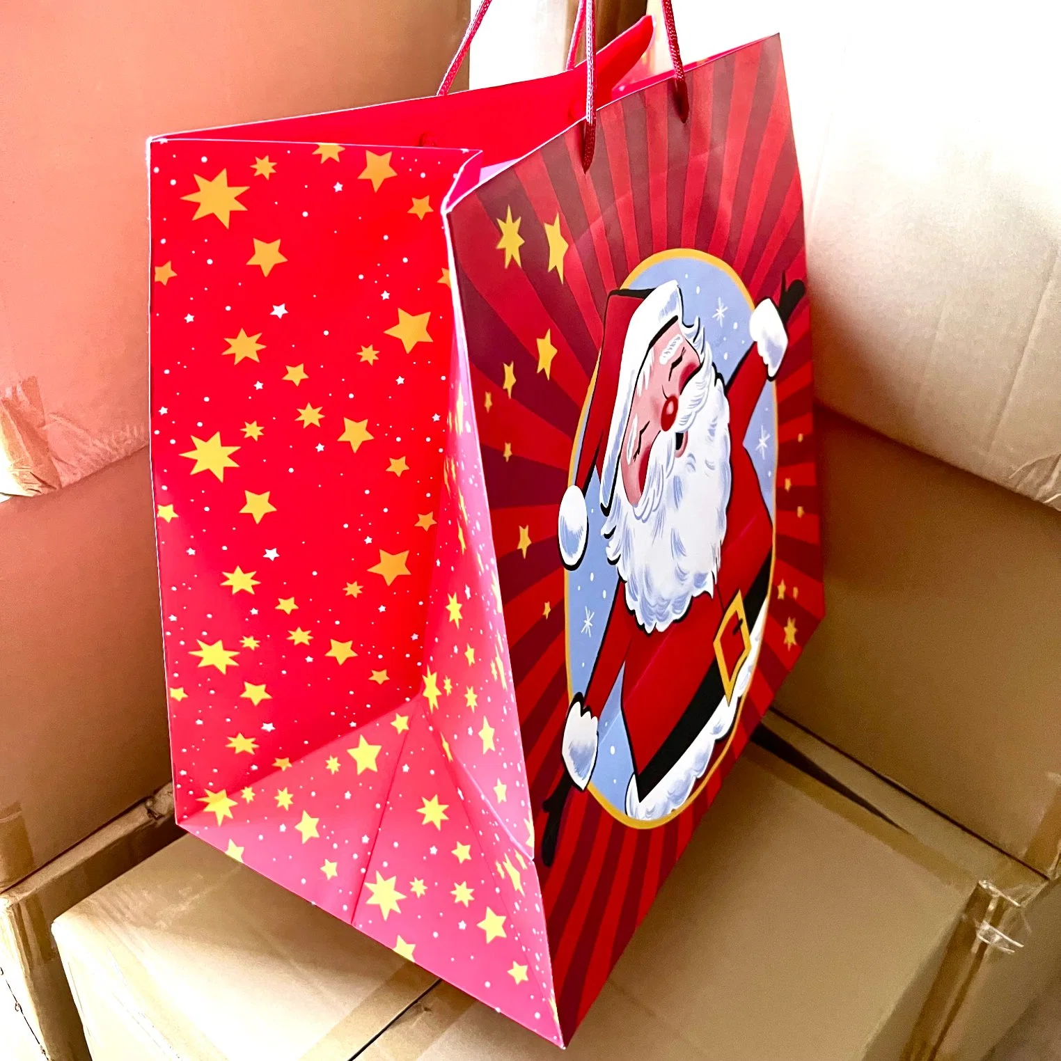 Foil Stamping Small Size Christmas Printed Shopping Gift Paper Bags with Santa Claus