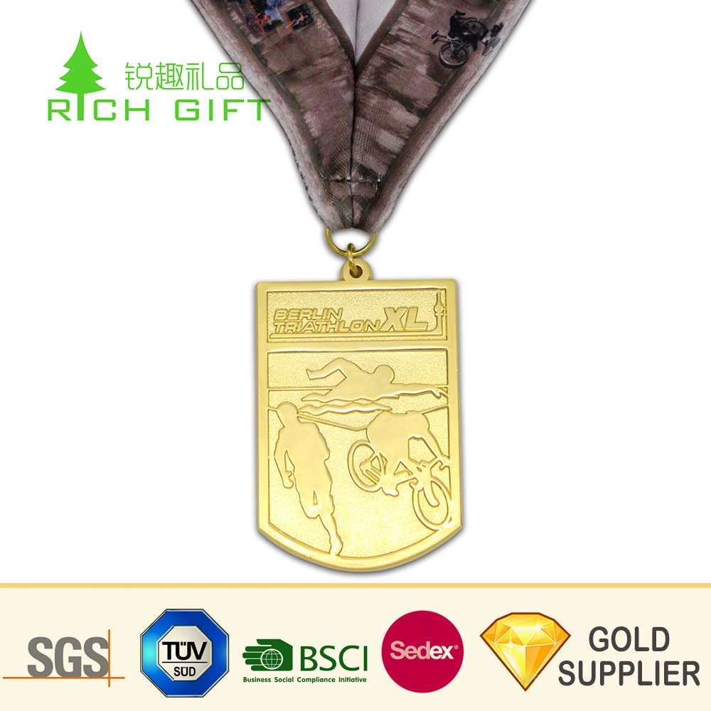 Wholesale/Supplier Custom Logo 3D Metal Zinc Alloy Hard Soft Enamel Pewter Gold Plating Religious Saint St Christopher Honor Award Medal for Souvenir