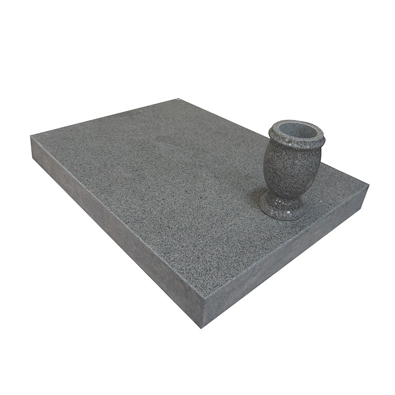 G614c American Style Granite Maker with Vase for Grave