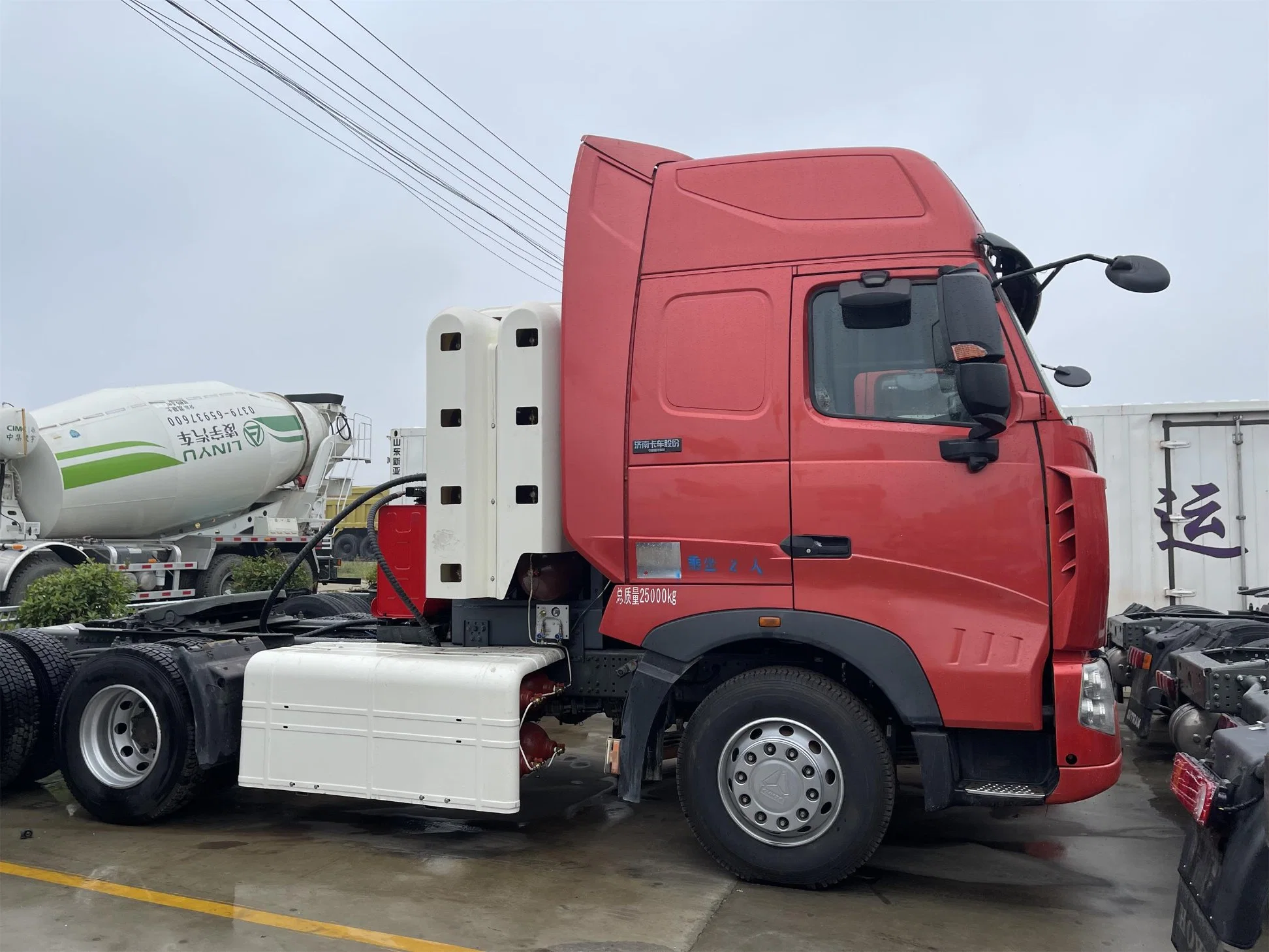 Good Working Condition Chinese CNG Tractor HOWO 420HP 6X4 Used CNG Towing Truck CNG Container Truck for Uzbekistan Market