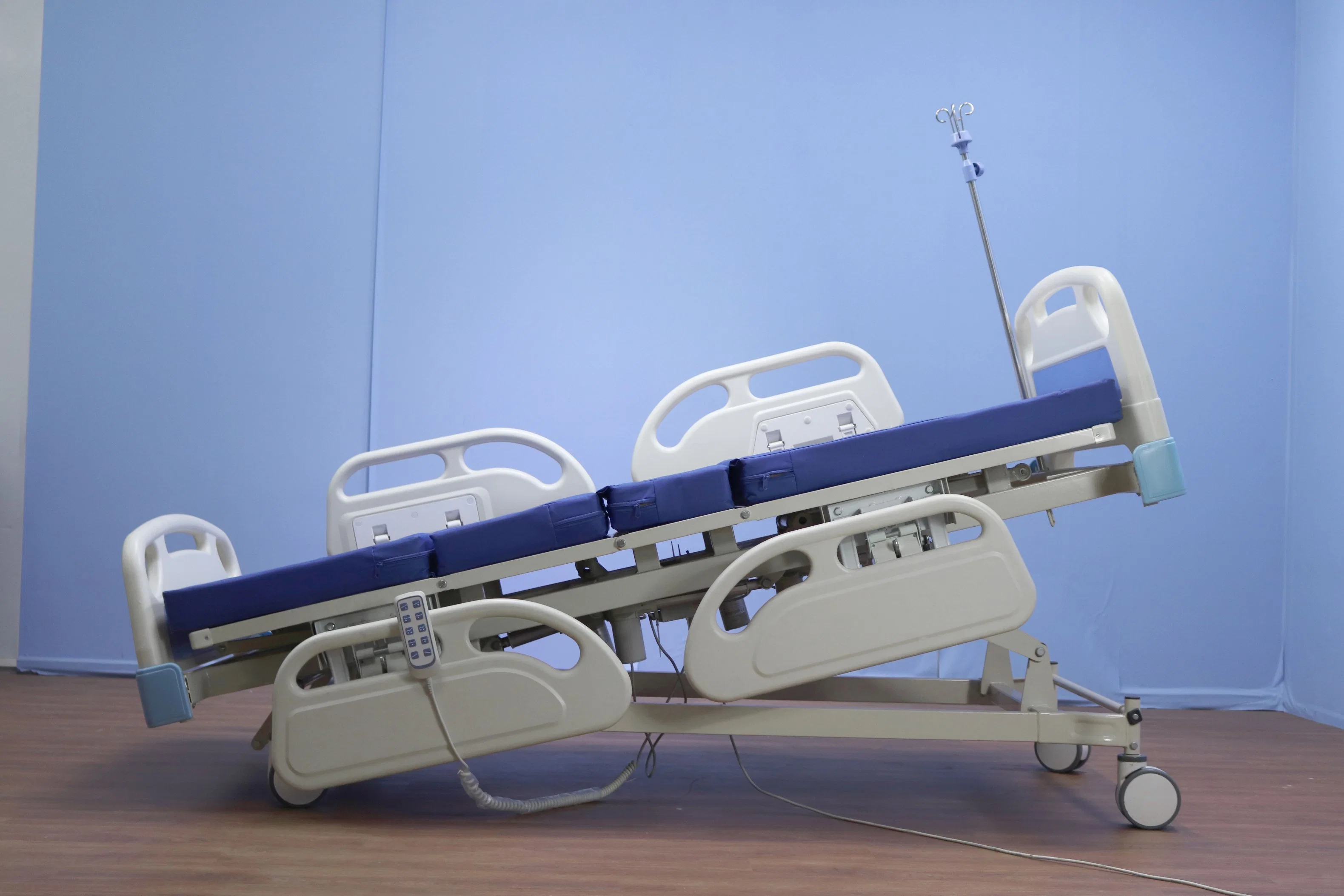 Multi-Function ICU Patient 5-Functions Electric Hospital Bed with Remote Control