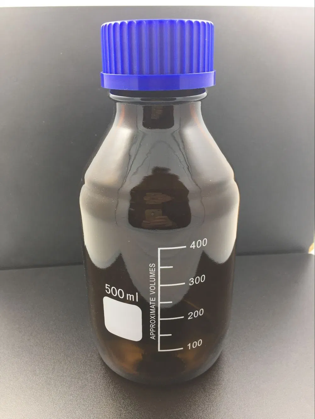 Laboratory Graduated Borosilicate Reagent Bottle with Blue Cap