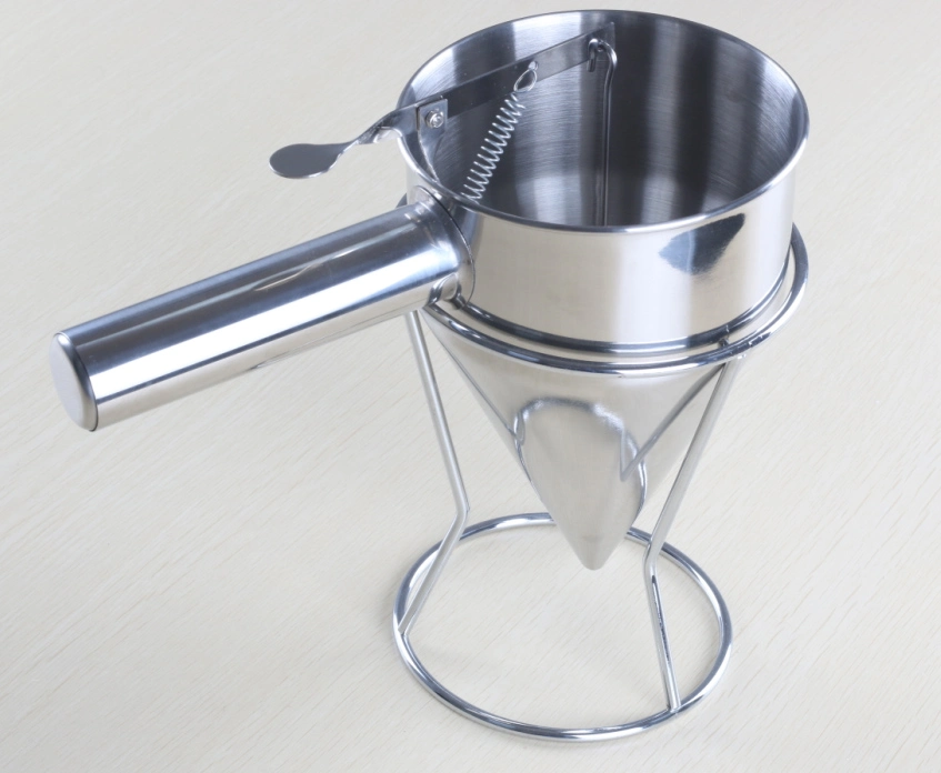 Entonnoir en acier inoxydable multifonction Octopus balles de poissons d'outils Outil d'entonnoir conique de pâte à crêpes distributeur cafetière avec des ustensiles de cuisson pour la fabrication de desserts en rack