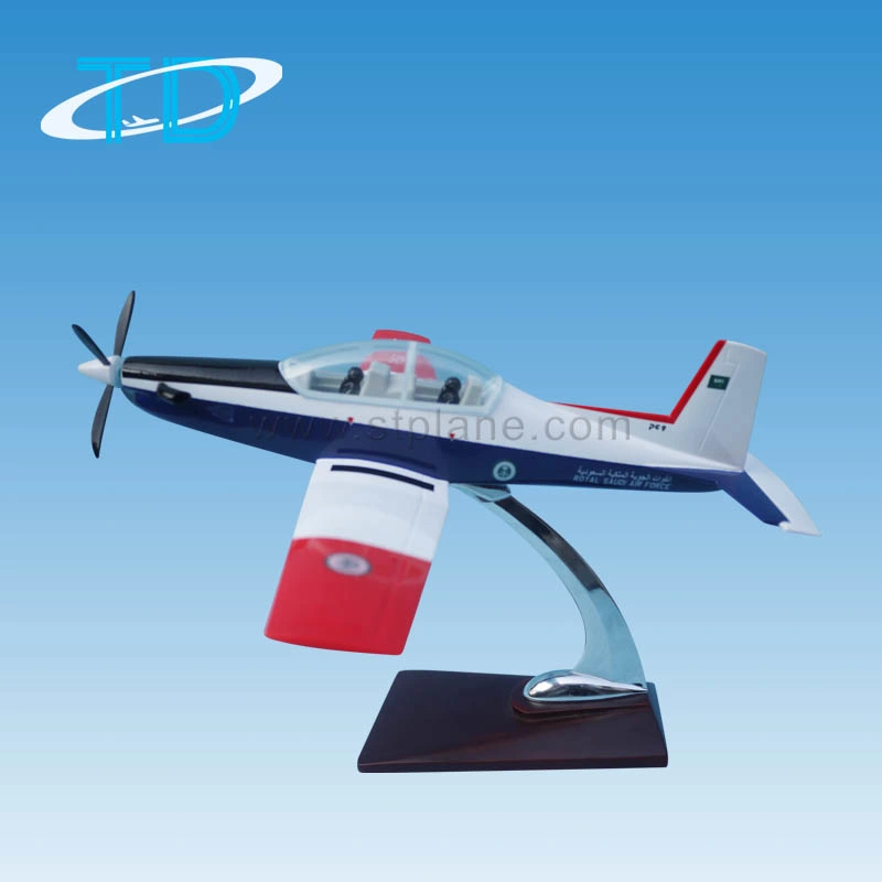 Colección de avión entrenador PC-9 1/34 de 30 cm.