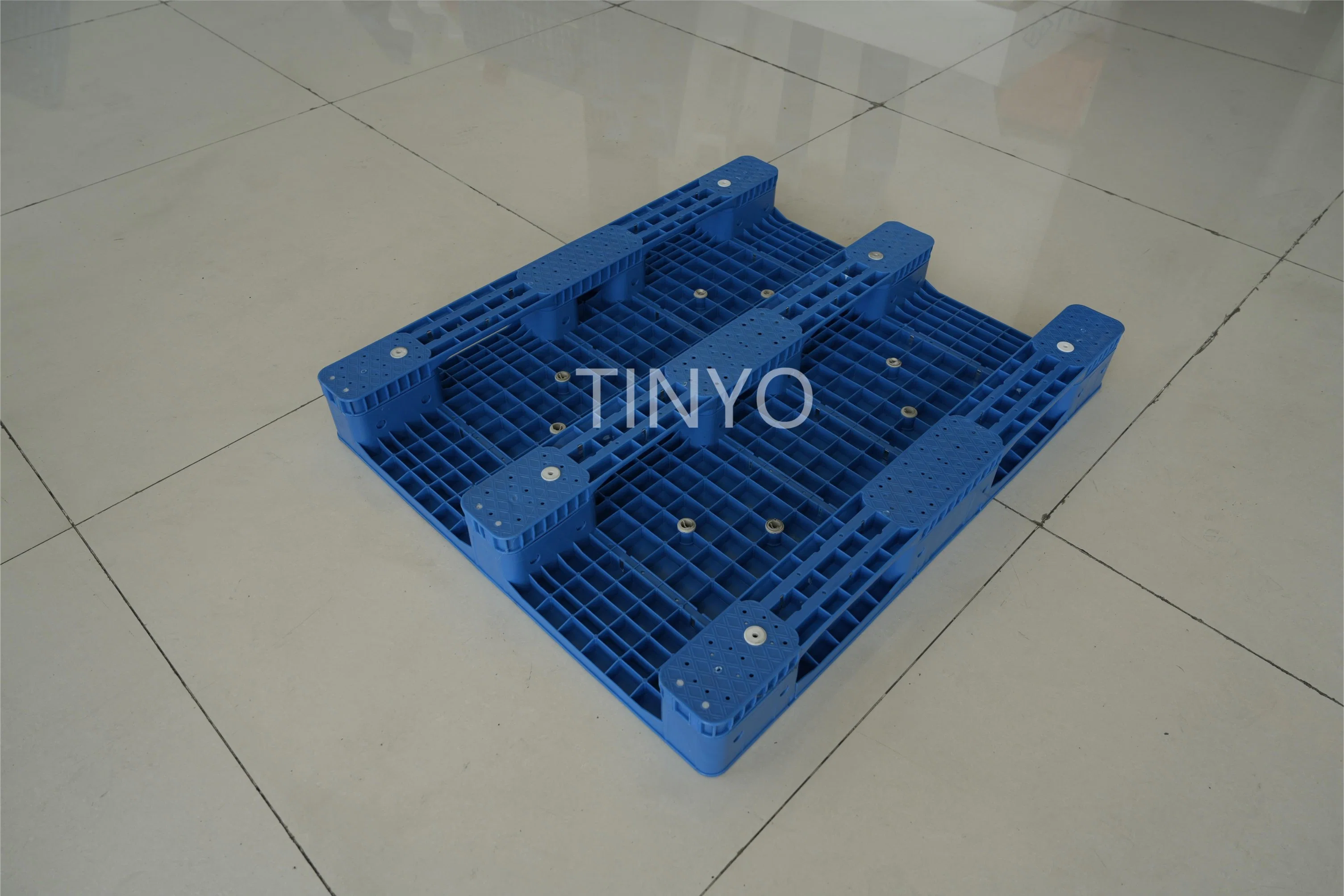 Steel Reinforced Rack Easy to Clean HDPE Warehouse Storage Euro Plastic Pallet 1210-Z1