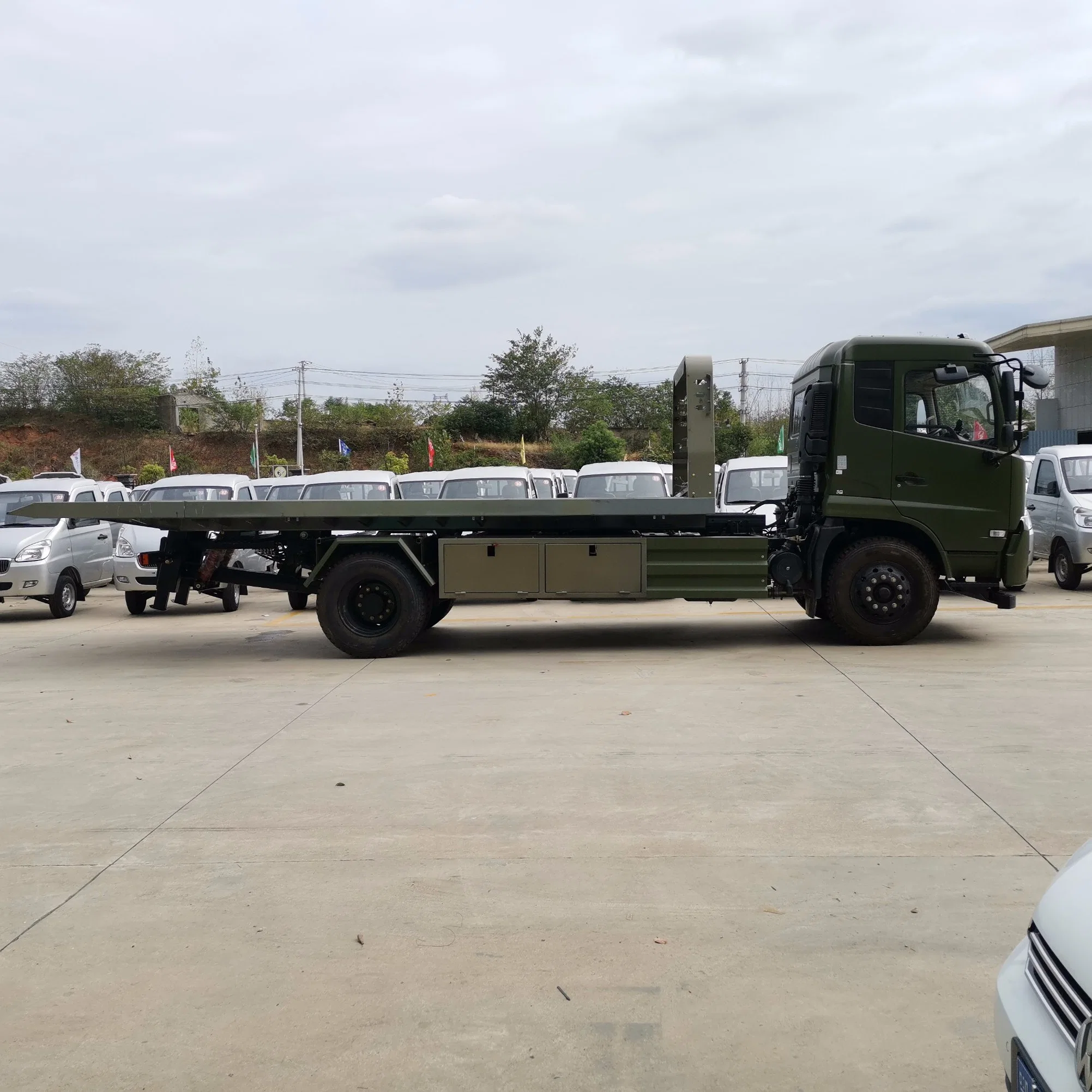 Dongfeng Flatbed Wrecker Towing Truck