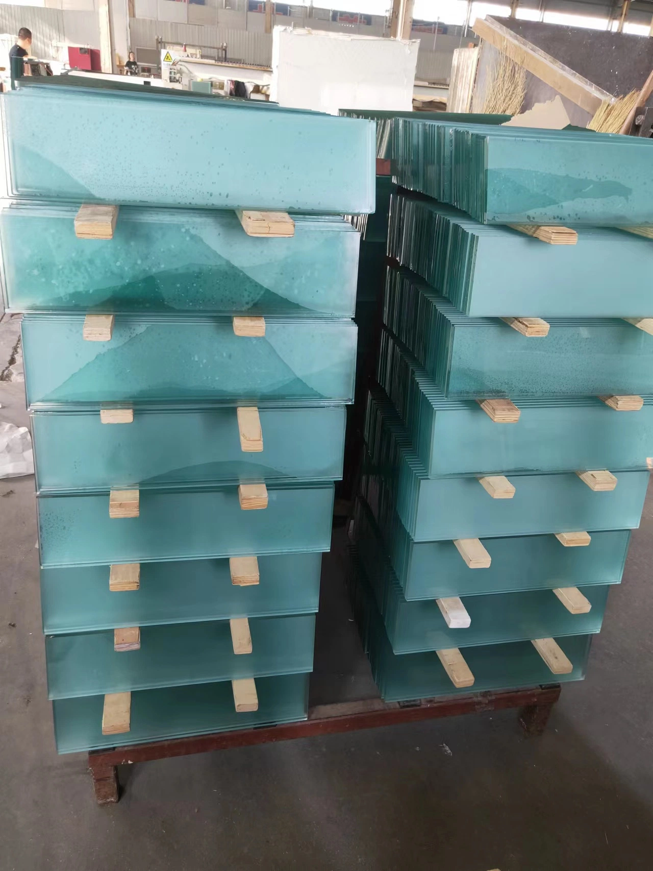 Custom Size Shape Color Tempered Glass Shelves