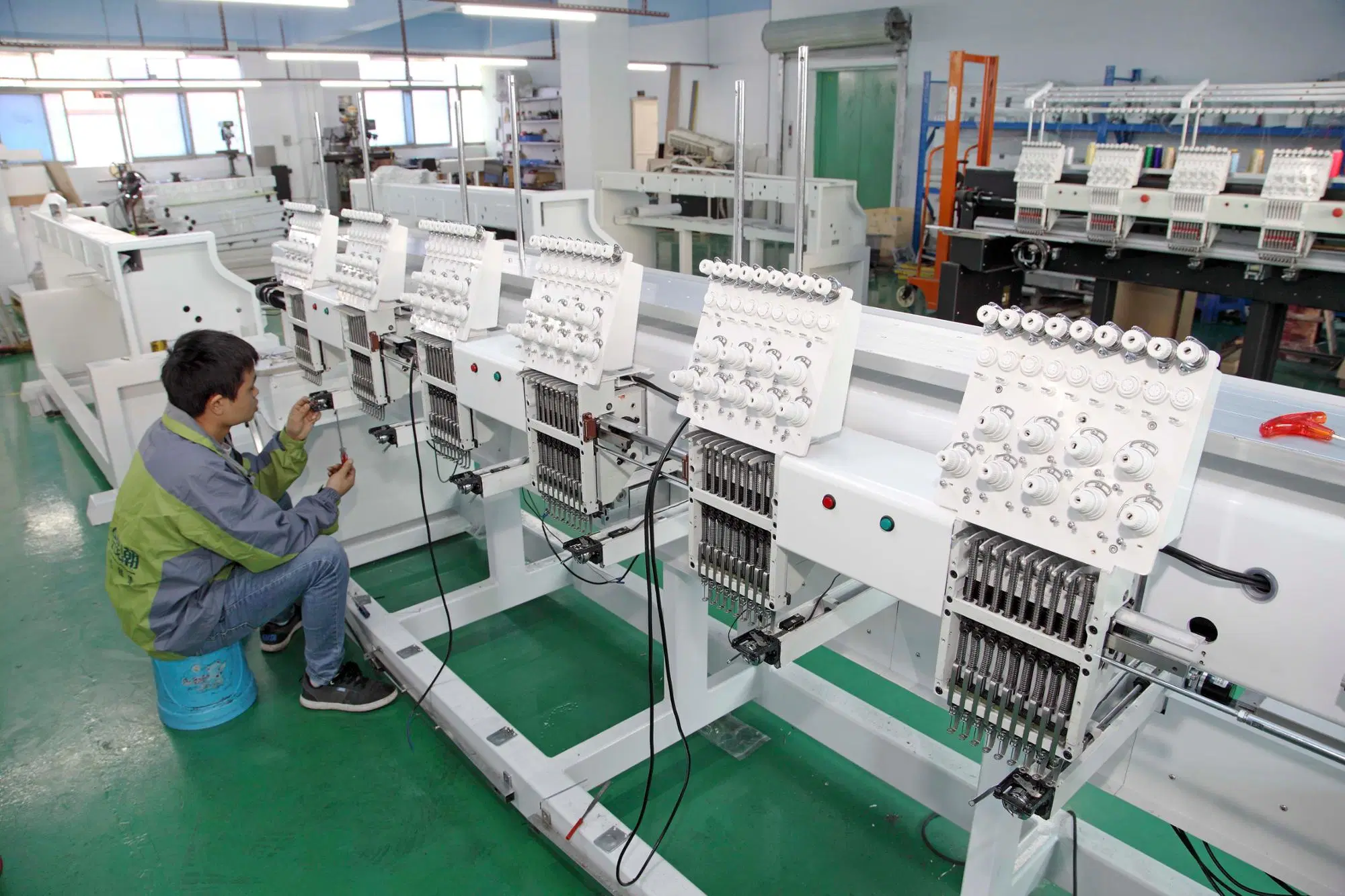 Chinese Computer Controlled 10 Heads Embroidery Machine with Software