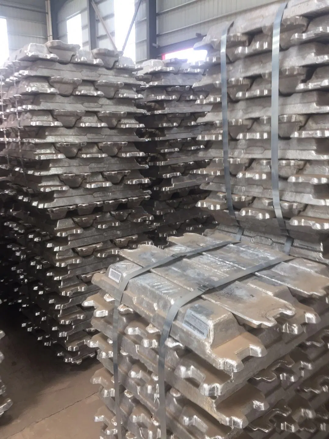 Aluminium Ingot 99.7% magnésium haute pureté Ingot 99.9%