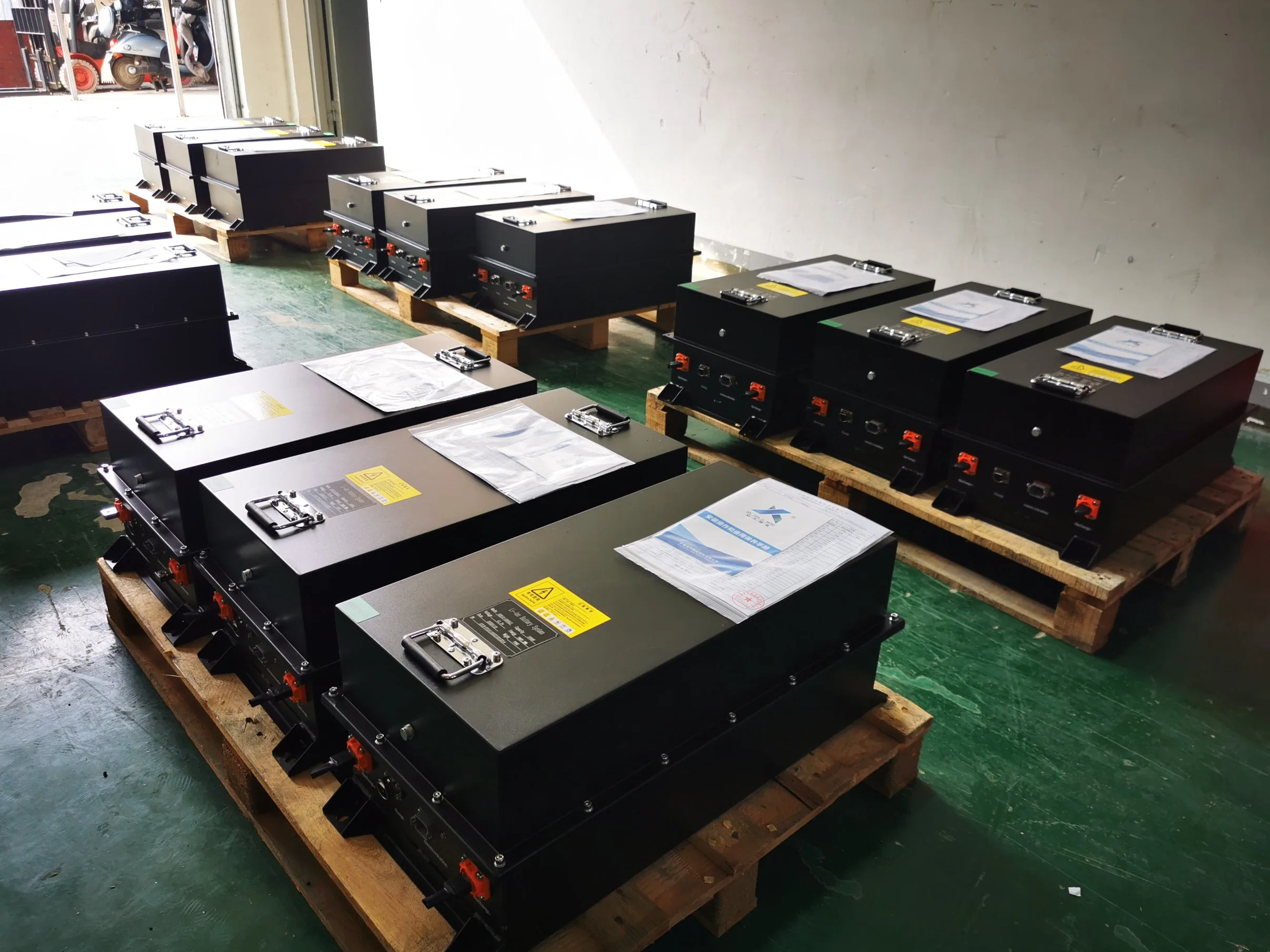 Hx Deep Cycle Custom OEM 51.2V 105ah Rechargeable LiFePO4 Battery for Solar Energy System/Forklift/Golf Carts